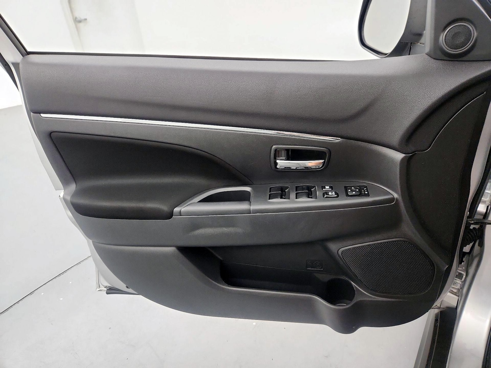 2023 Mitsubishi Outlander Sport LE - Photo 13