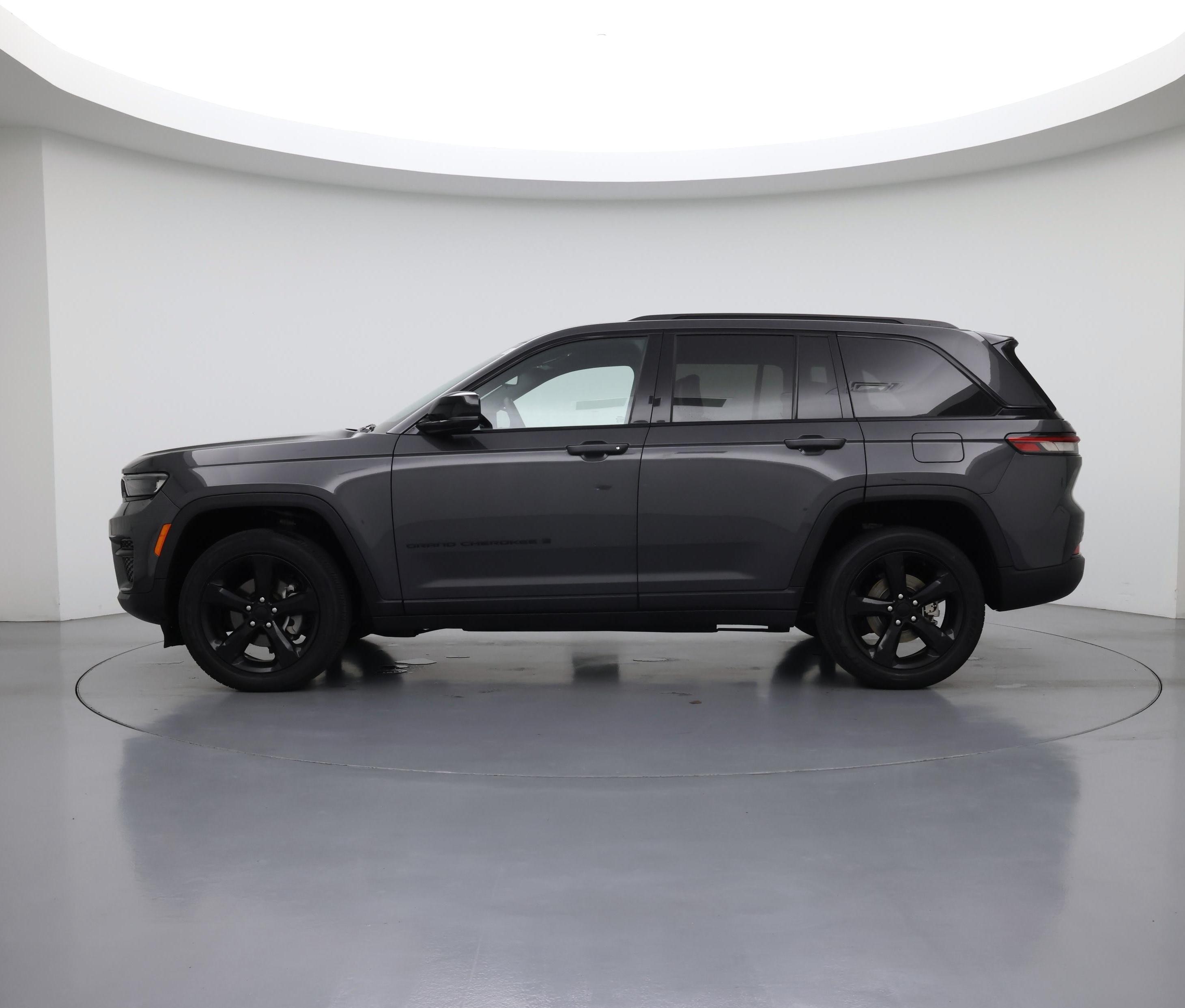 Thumbnail: 2023 Jeep Grand Cherokee - 3
