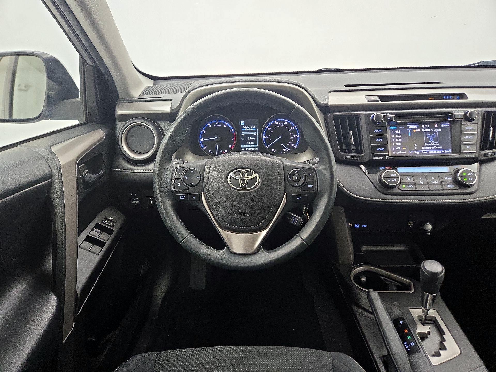Thumbnail: 2017 Toyota RAV4 - 10