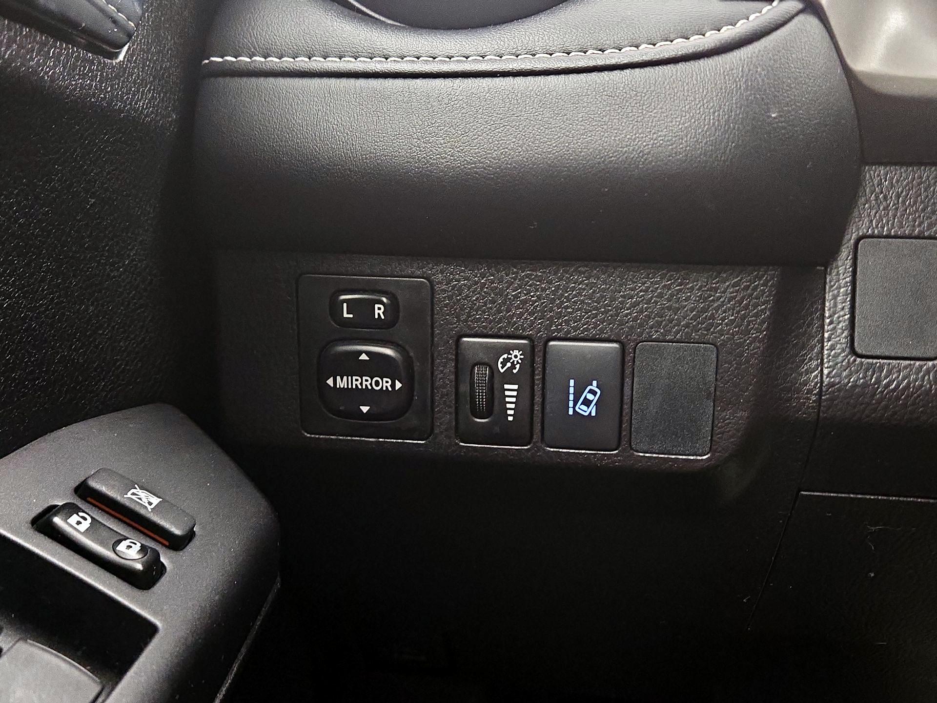 Thumbnail: 2017 Toyota RAV4 - 13