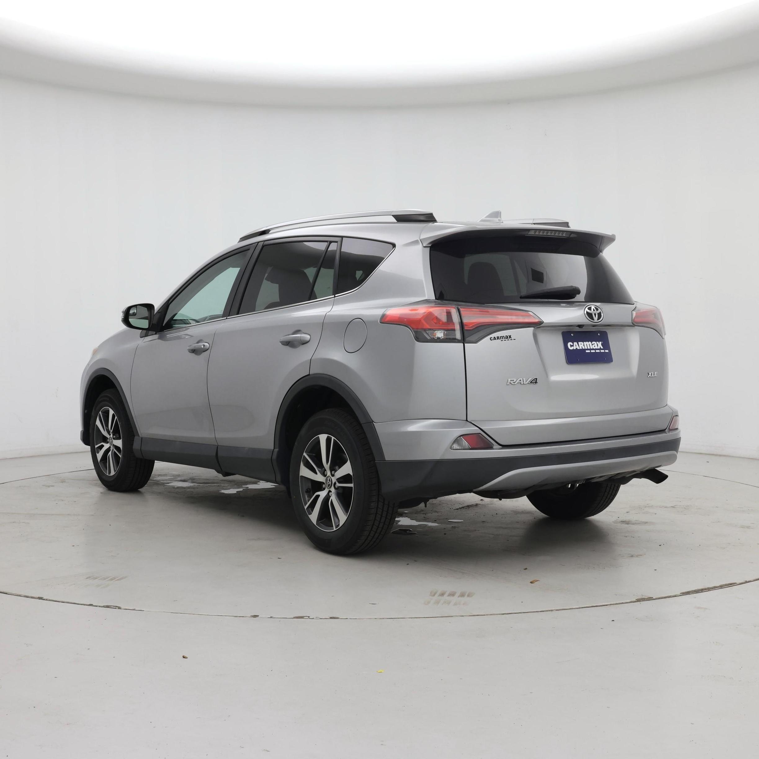 Thumbnail: 2017 Toyota RAV4 - 2