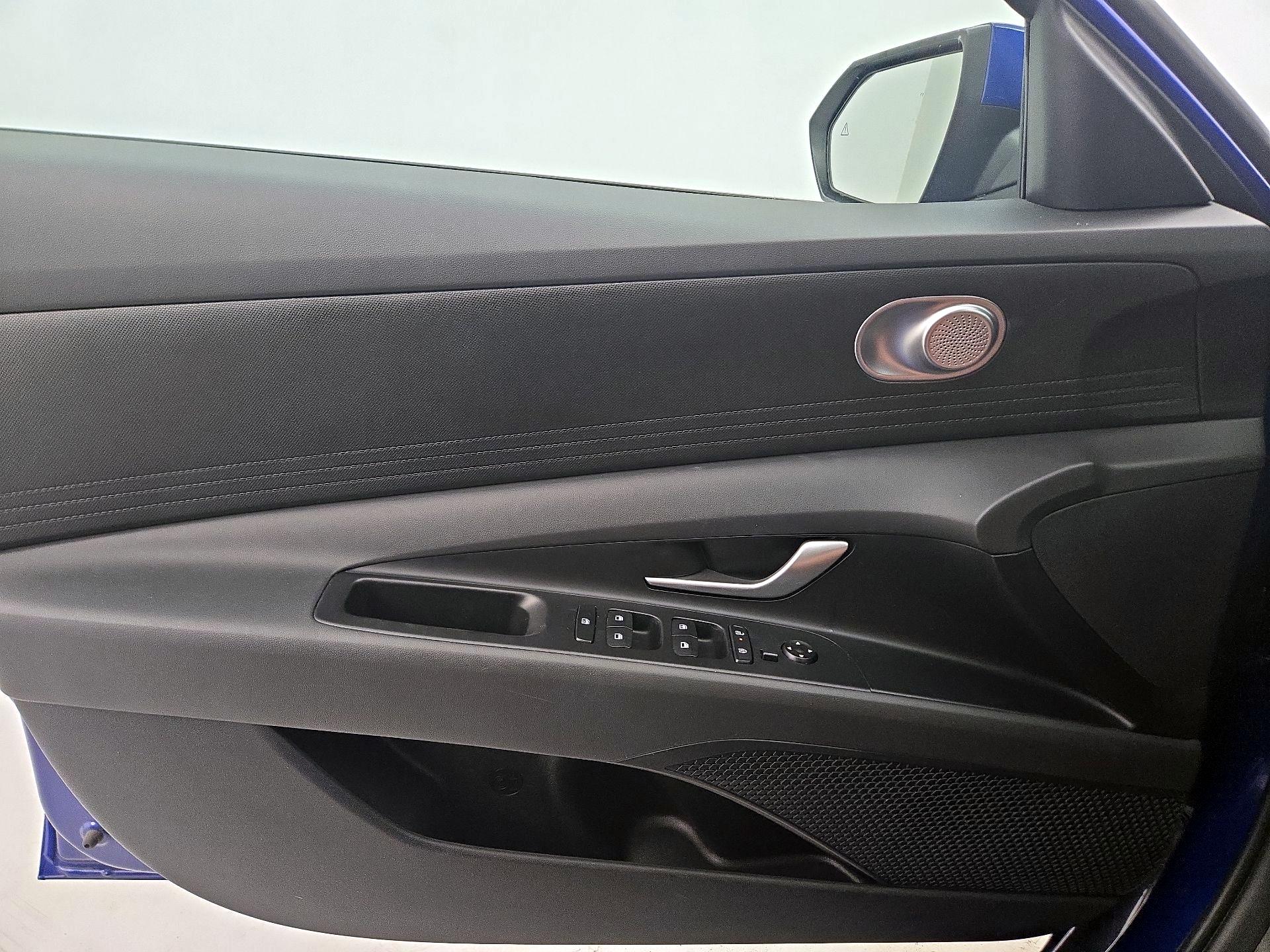 Thumbnail: 2025 Hyundai Elantra - 12