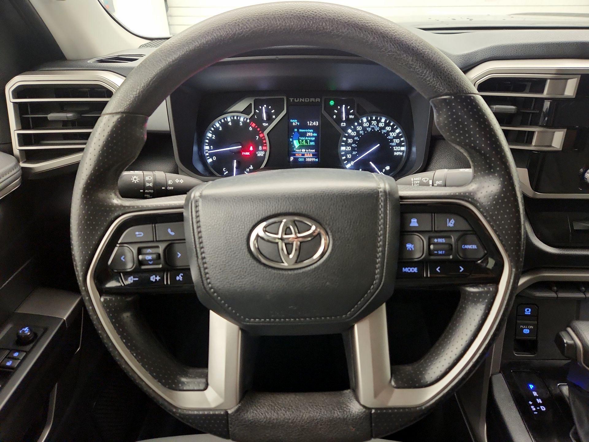 Thumbnail: 2023 Toyota Tundra - 10