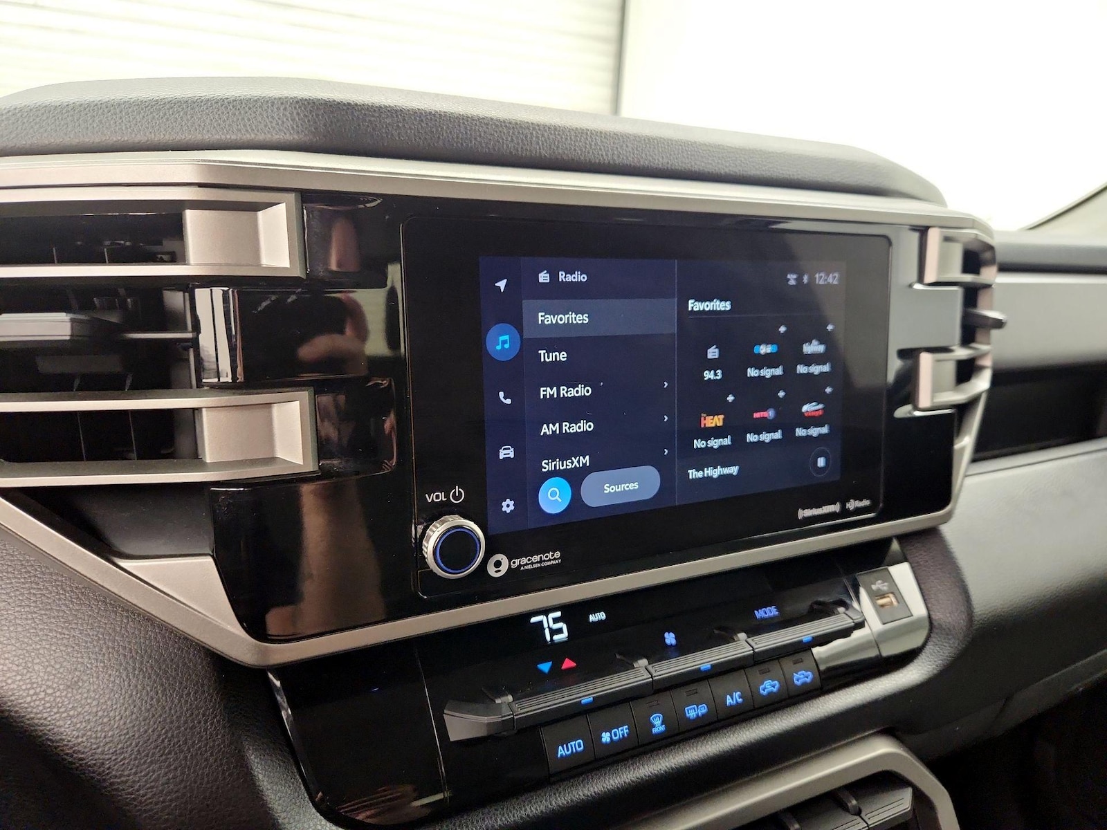 2023 Toyota Tundra SR5 - Photo 16