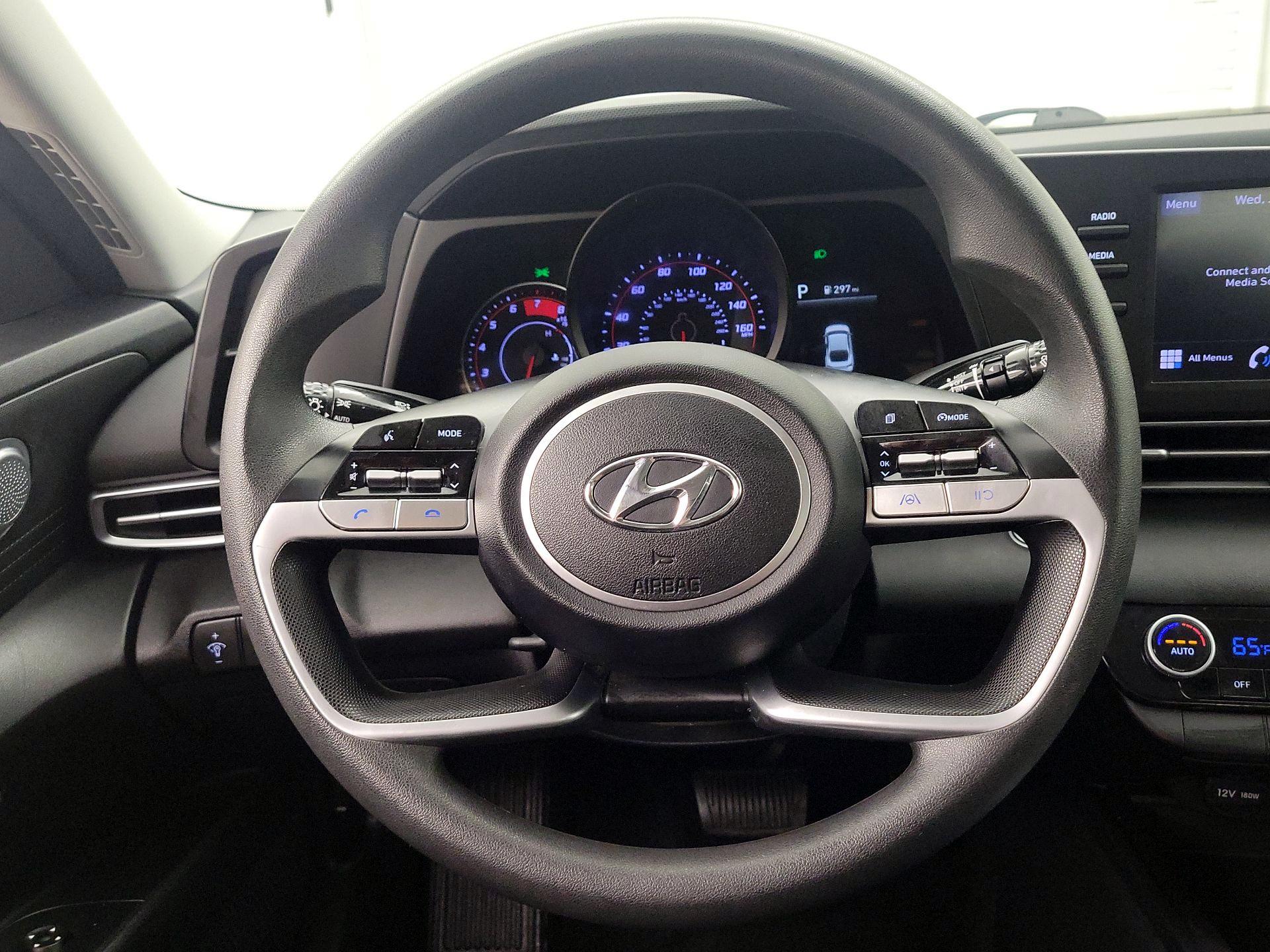 Thumbnail: 2023 Hyundai Elantra - 10