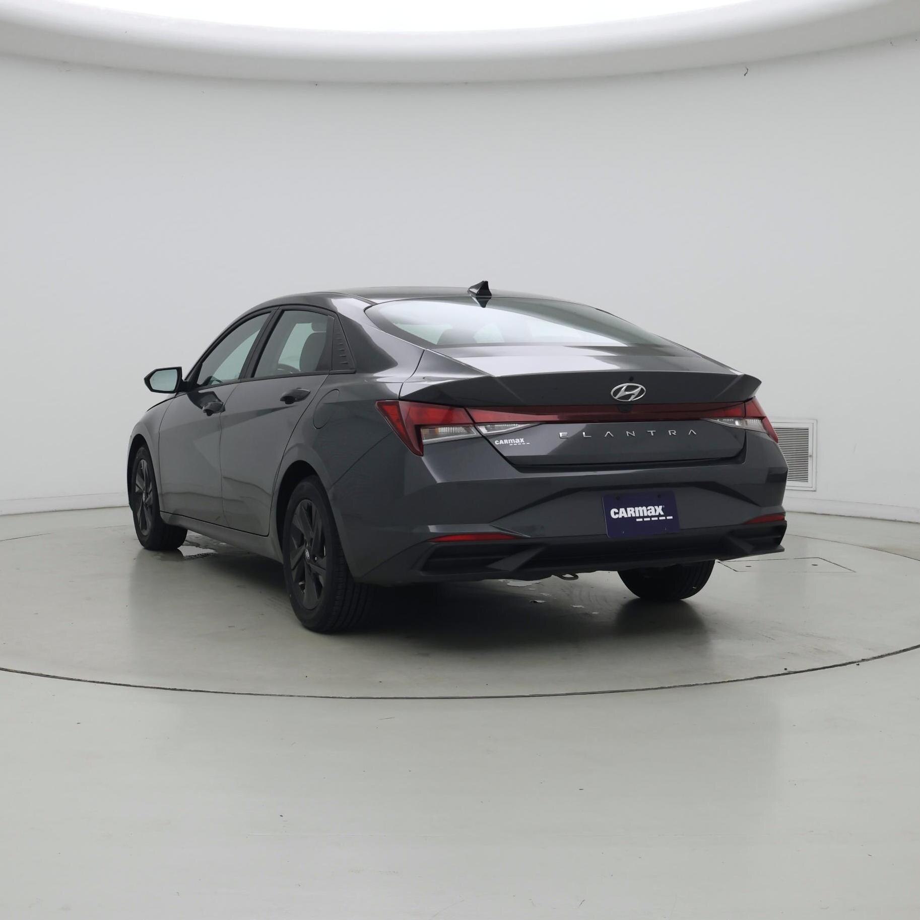 Thumbnail: 2023 Hyundai Elantra - 2