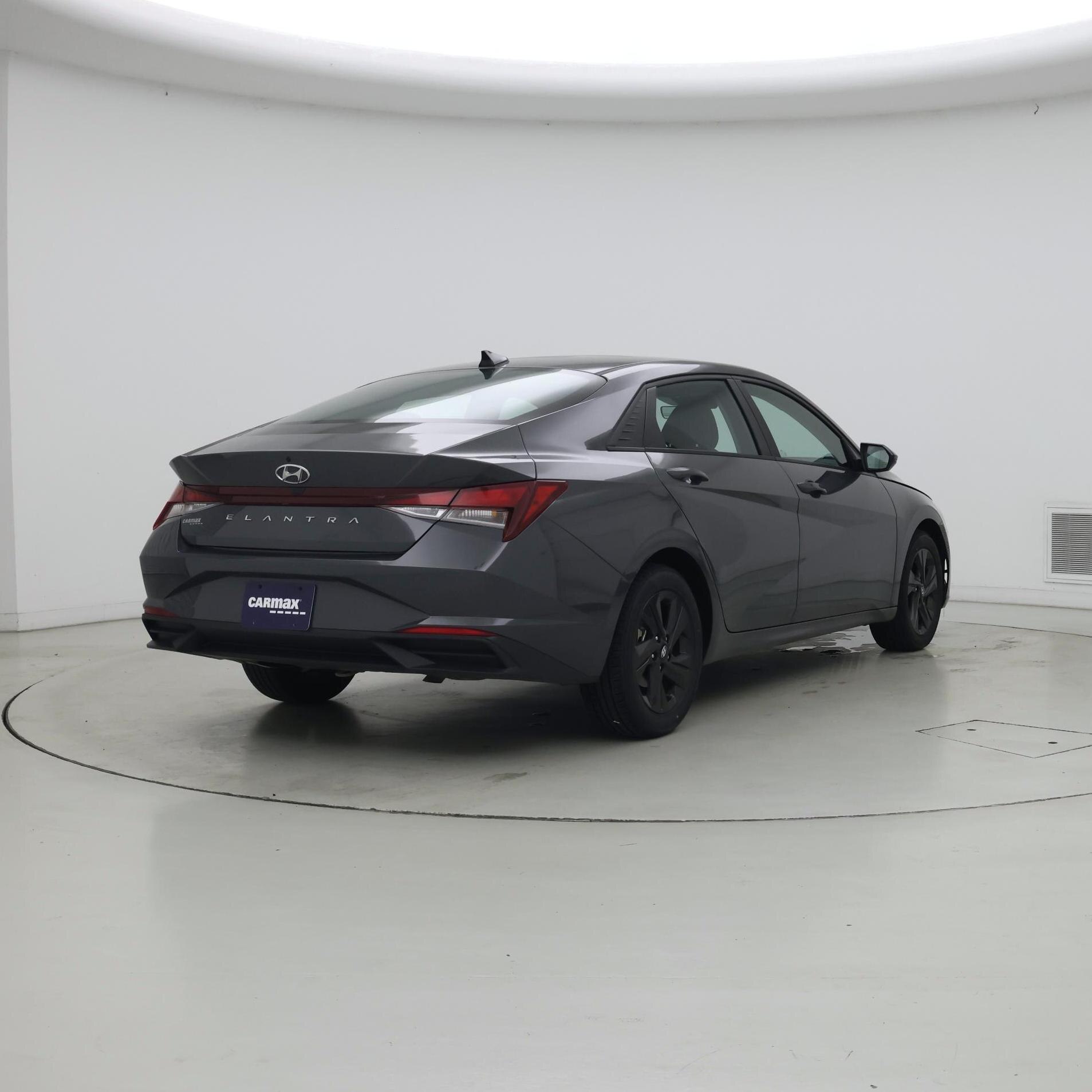 Thumbnail: 2023 Hyundai Elantra - 8