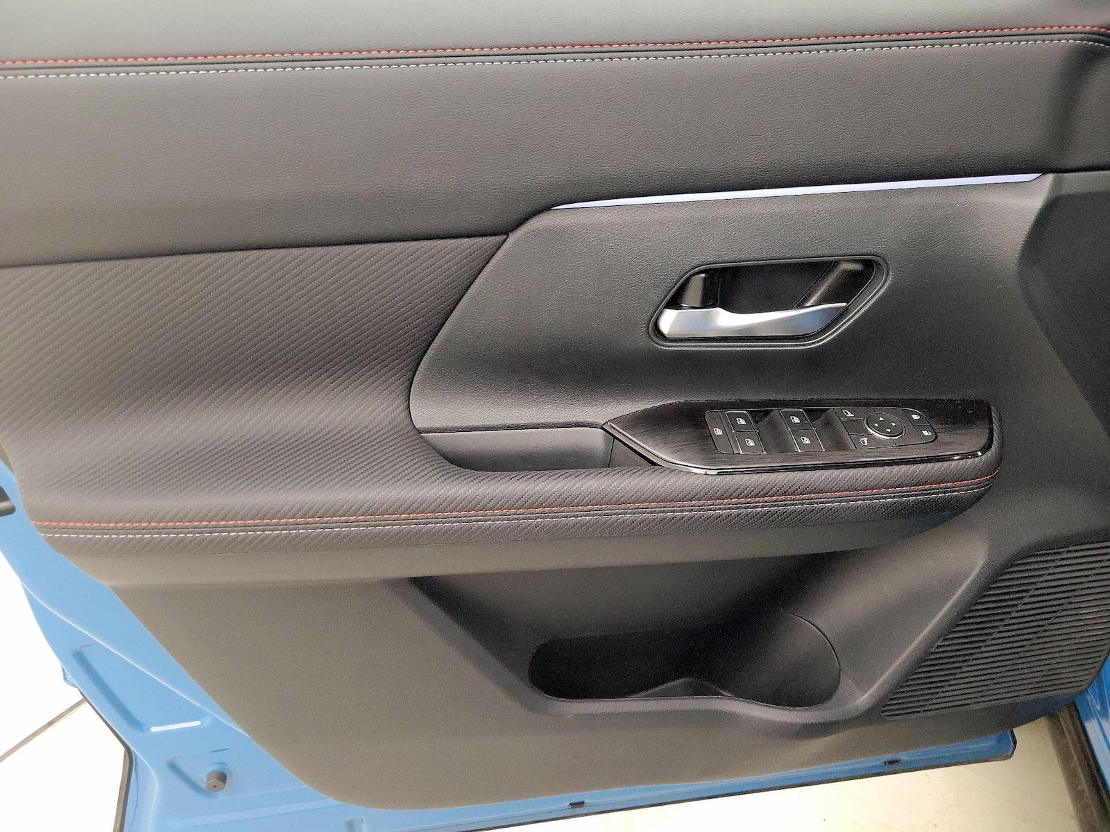 2025 Nissan Kicks SR AWD - Photo 13