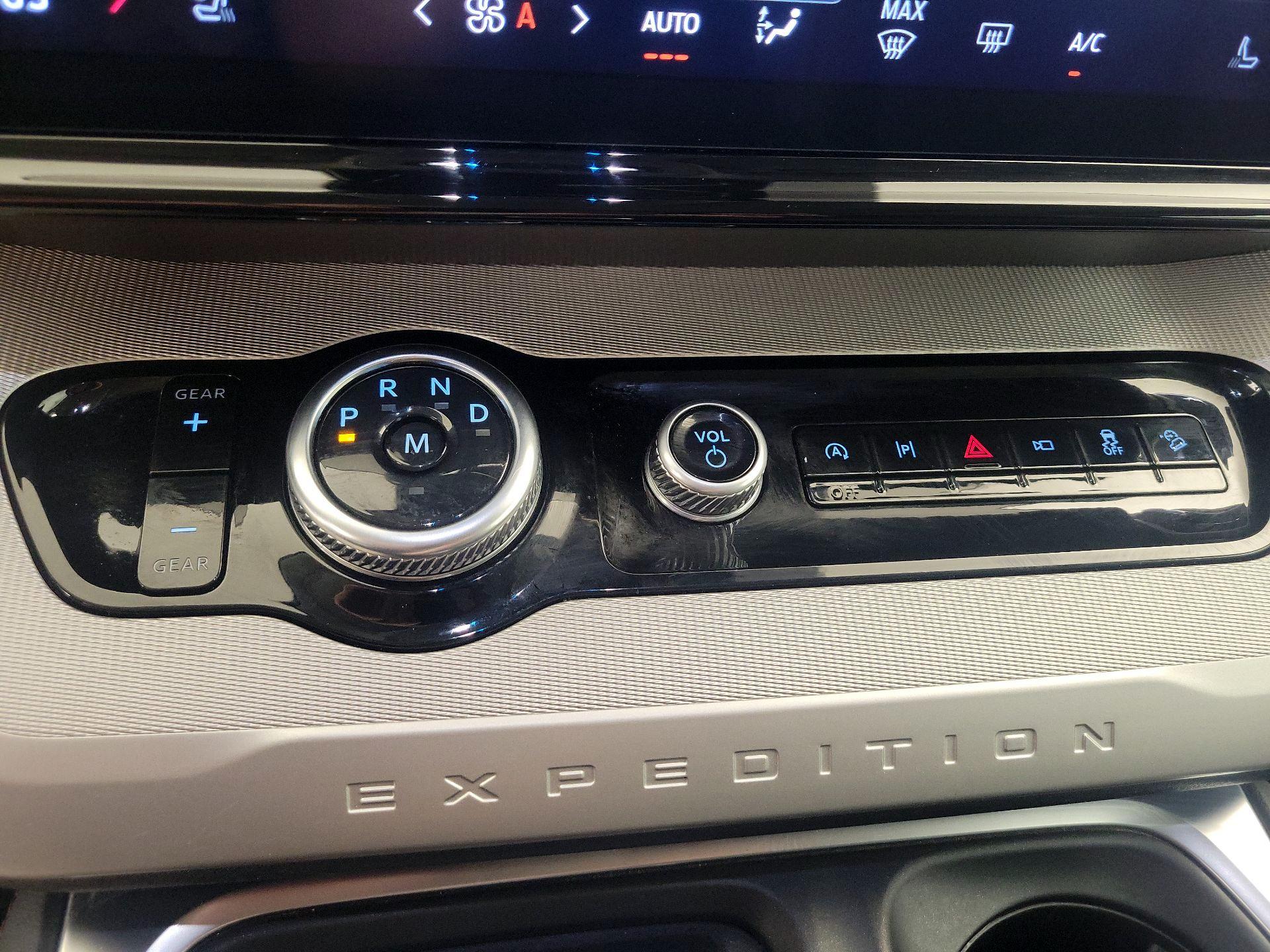 Thumbnail: 2025 Ford Expedition - 18