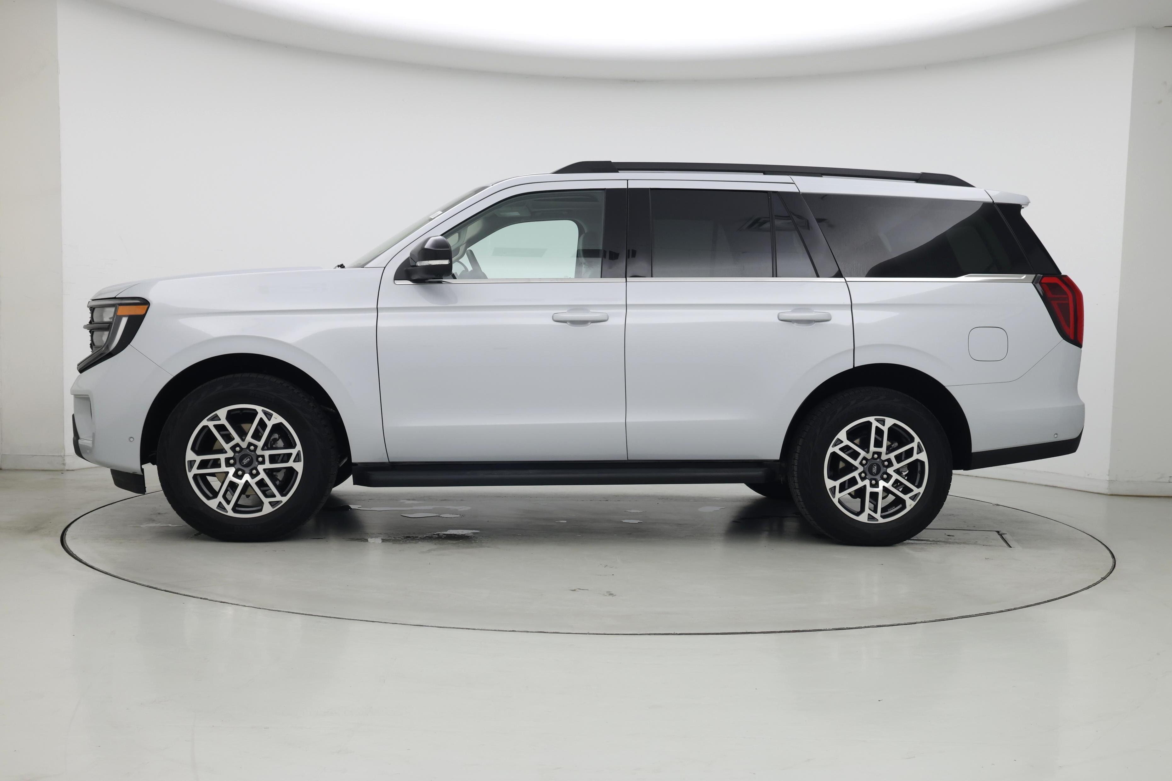 Thumbnail: 2025 Ford Expedition - 3