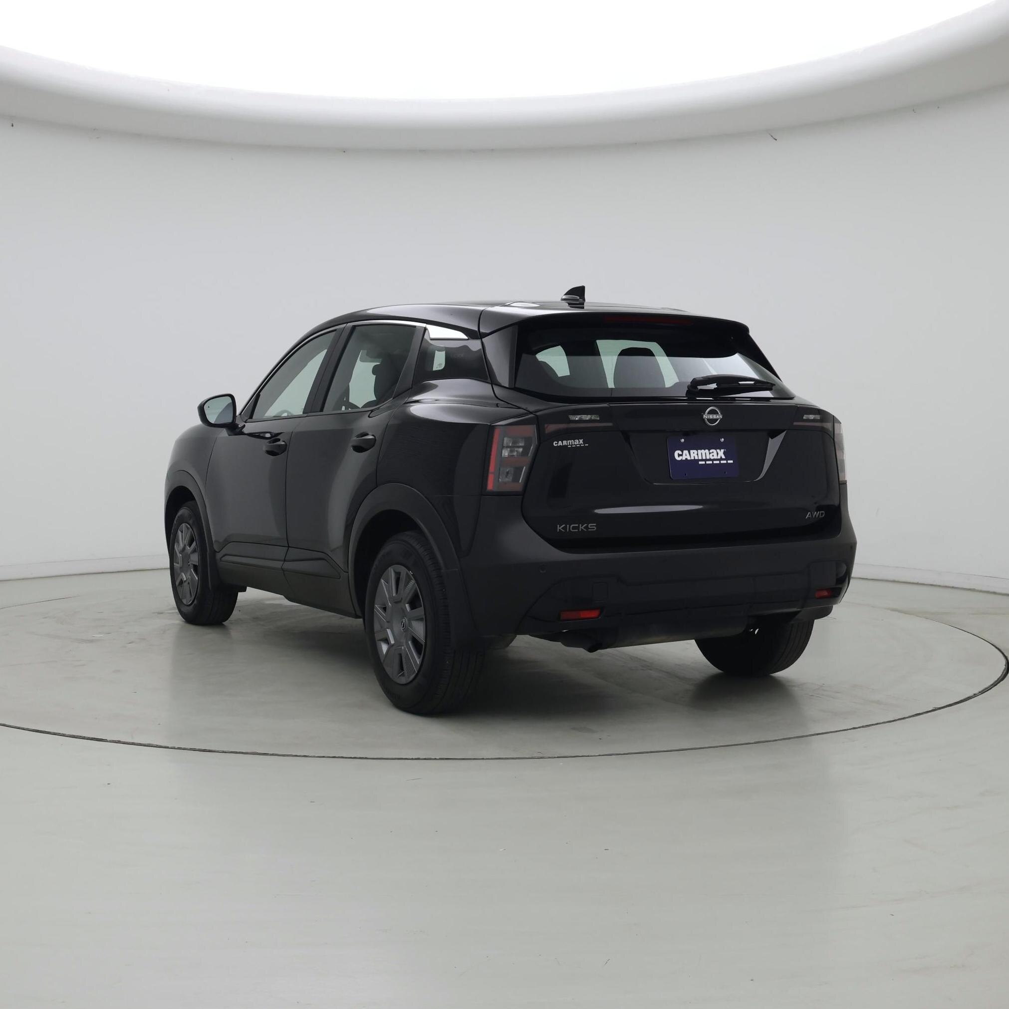 Thumbnail: 2025 Nissan Kicks - 2