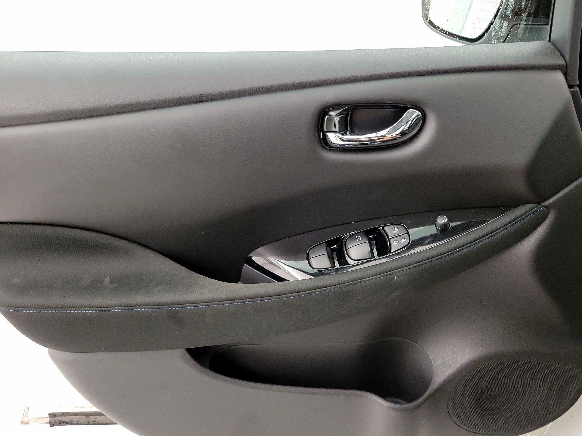 Thumbnail: 2024 Nissan Leaf - 12