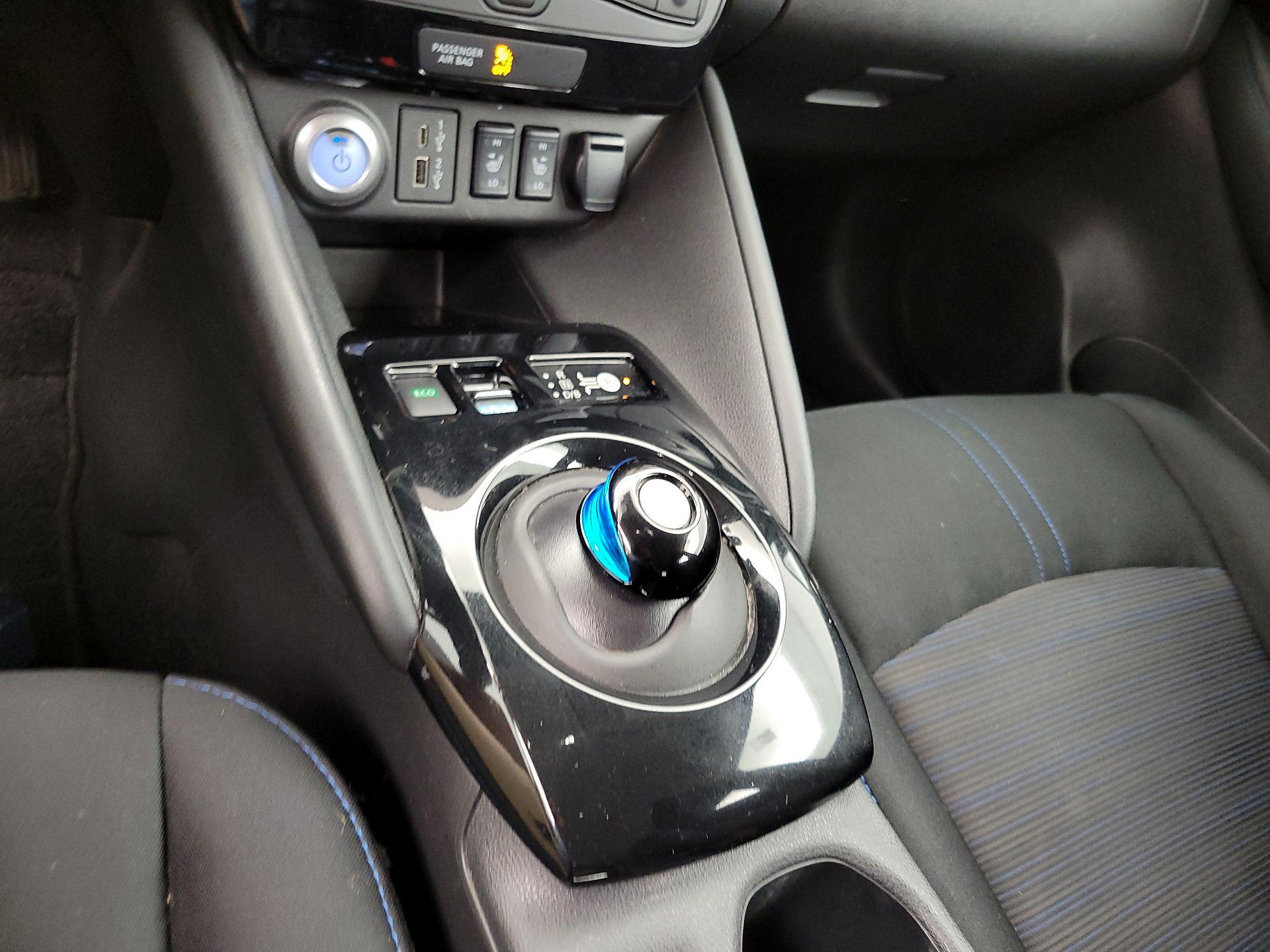 Thumbnail: 2024 Nissan Leaf - 18