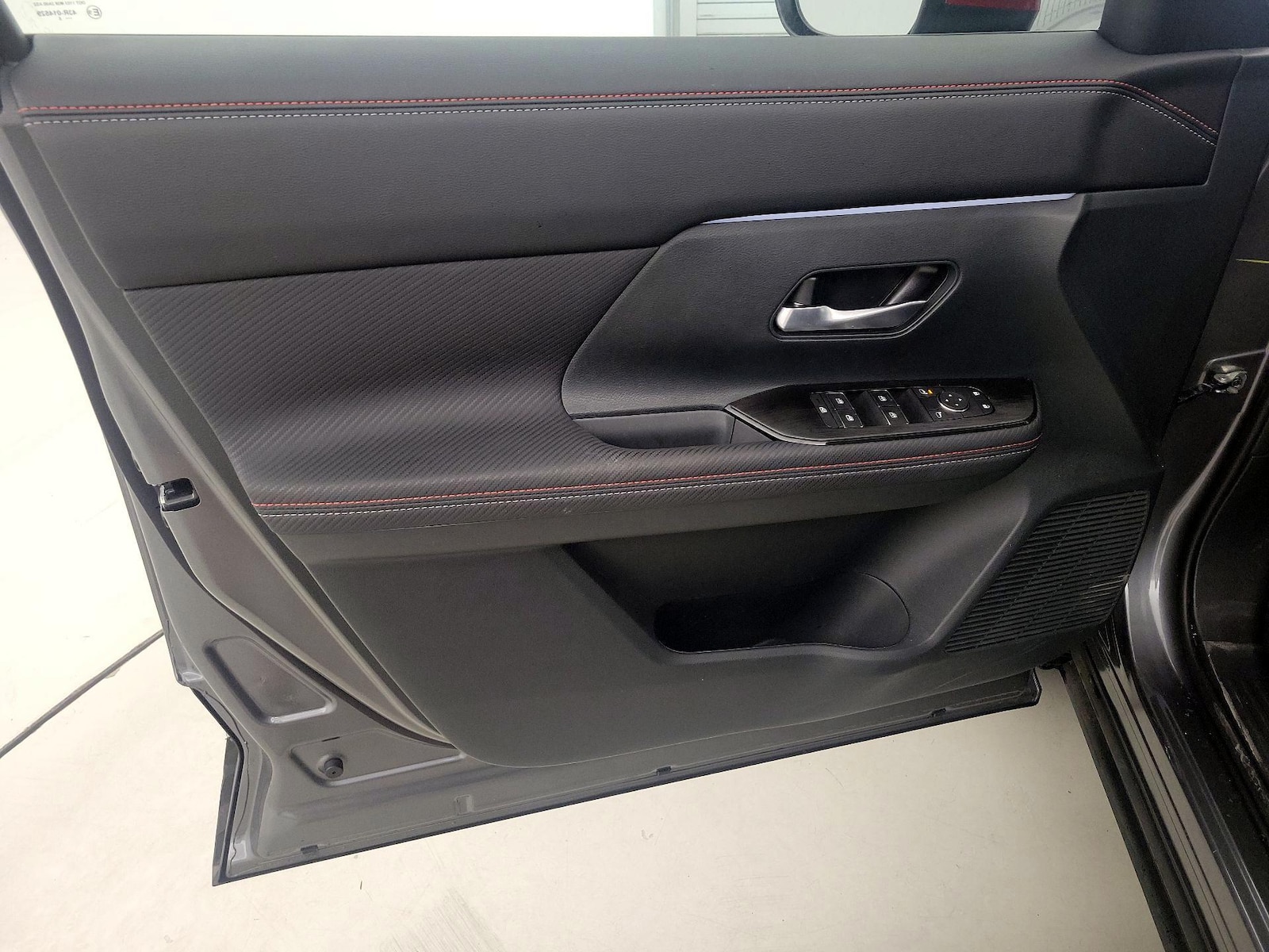 2025 Nissan Kicks SR AWD - Photo 13