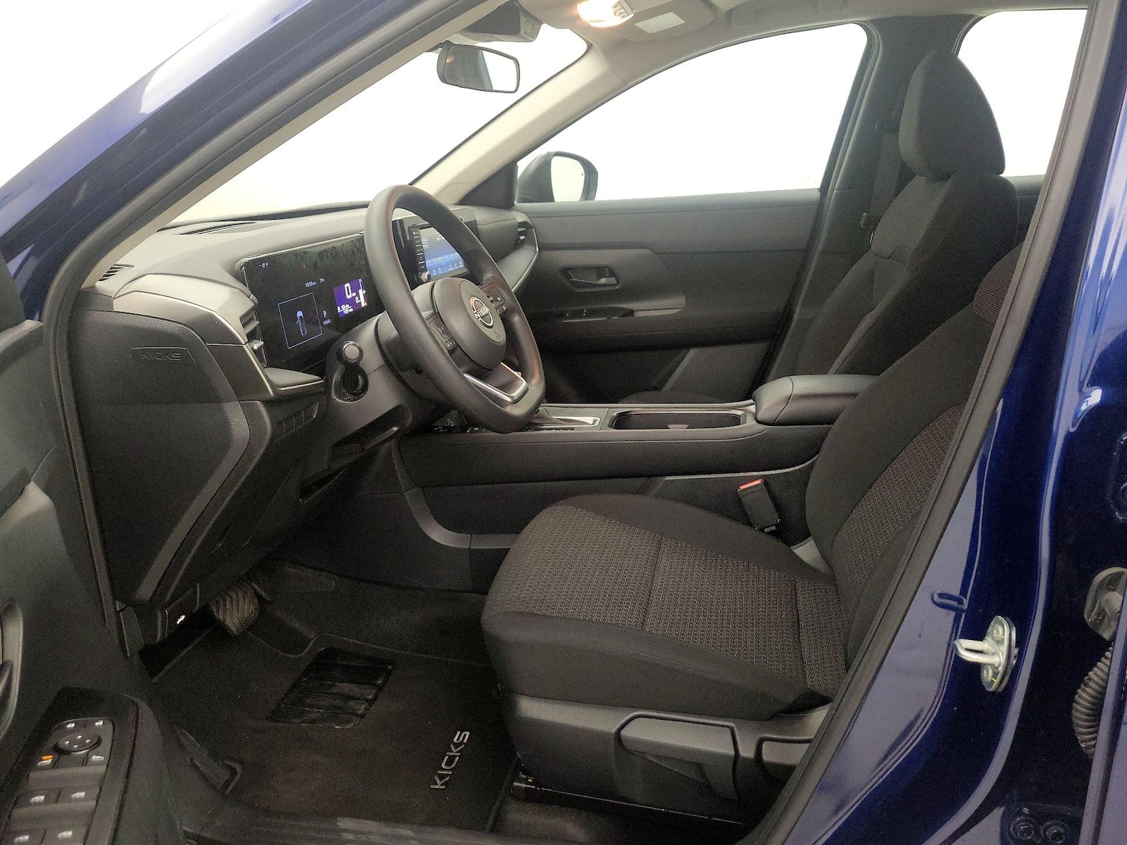 2025 Nissan Kicks S AWD - Photo 12