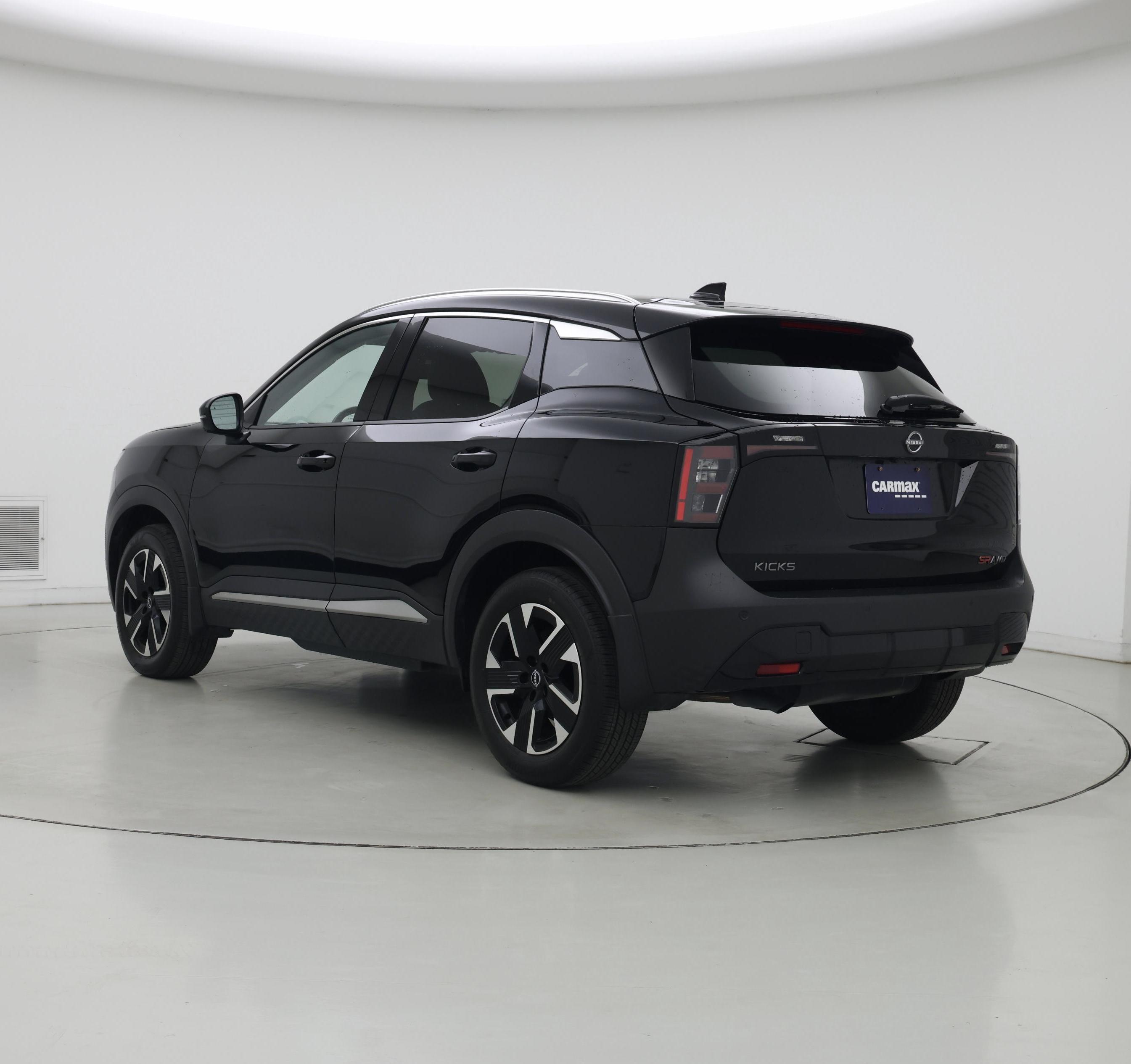 Thumbnail: 2025 Nissan Kicks - 2