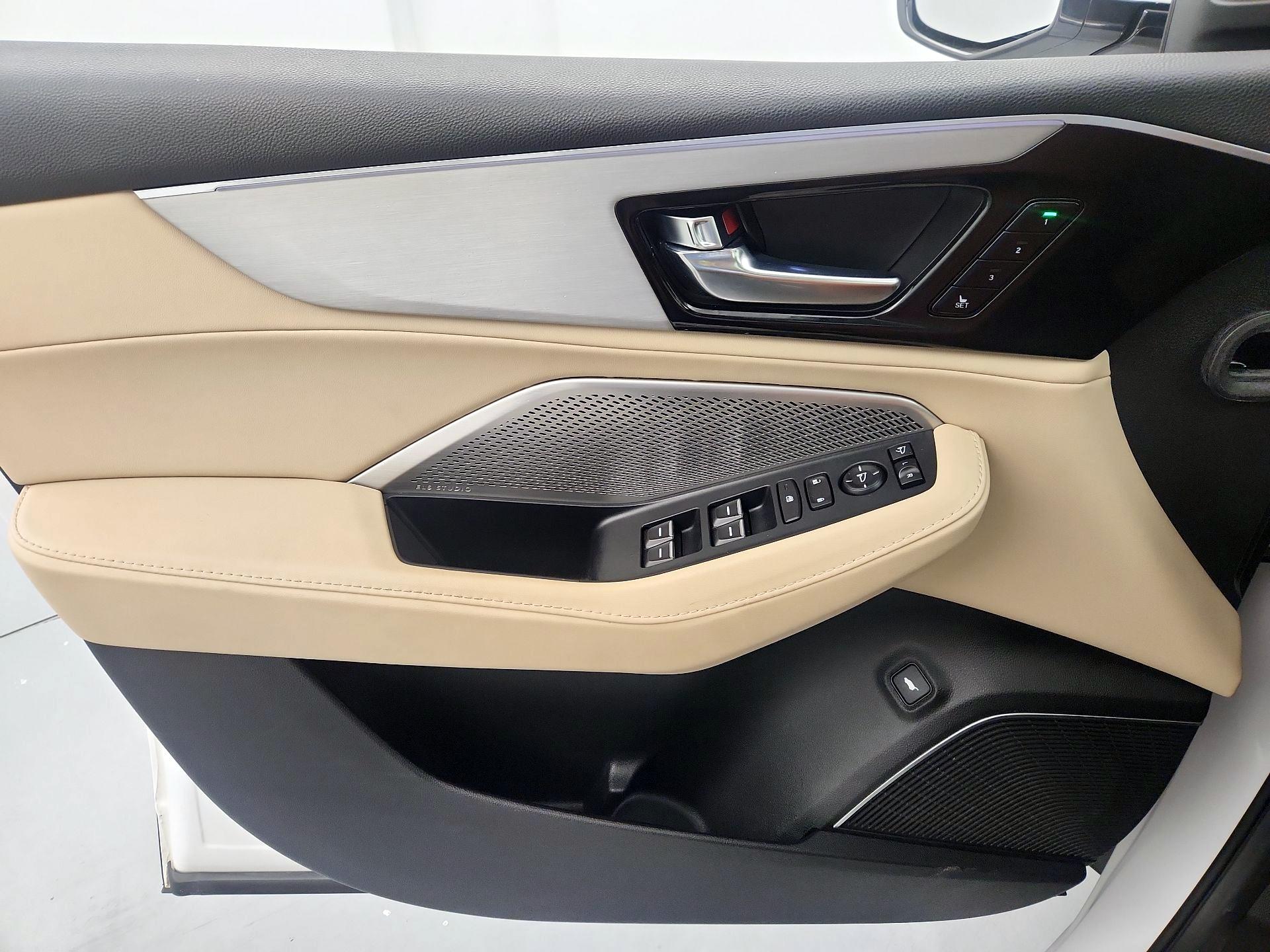 Thumbnail: 2023 Acura MDX - 12