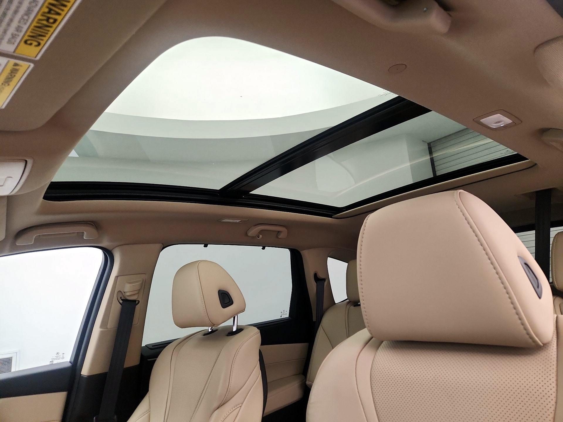 Thumbnail: 2023 Acura MDX - 20