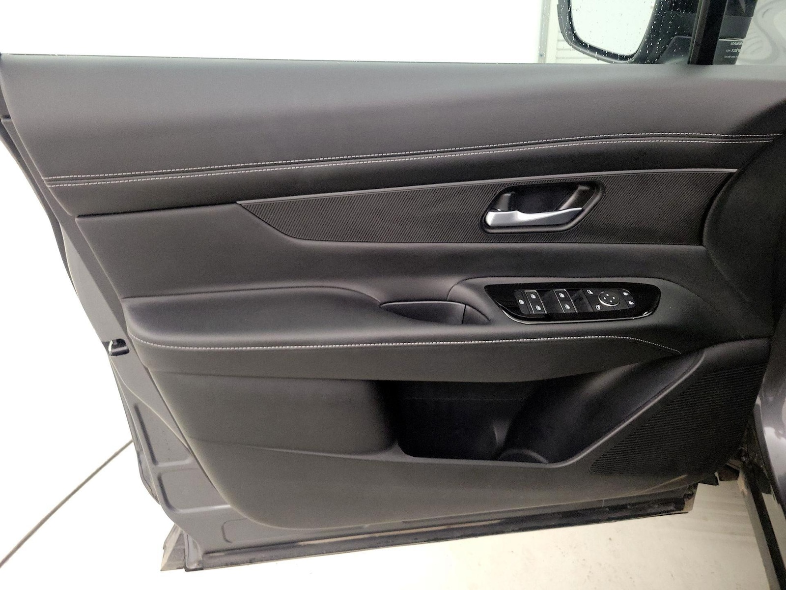 2025 Nissan Murano SV - Photo 13