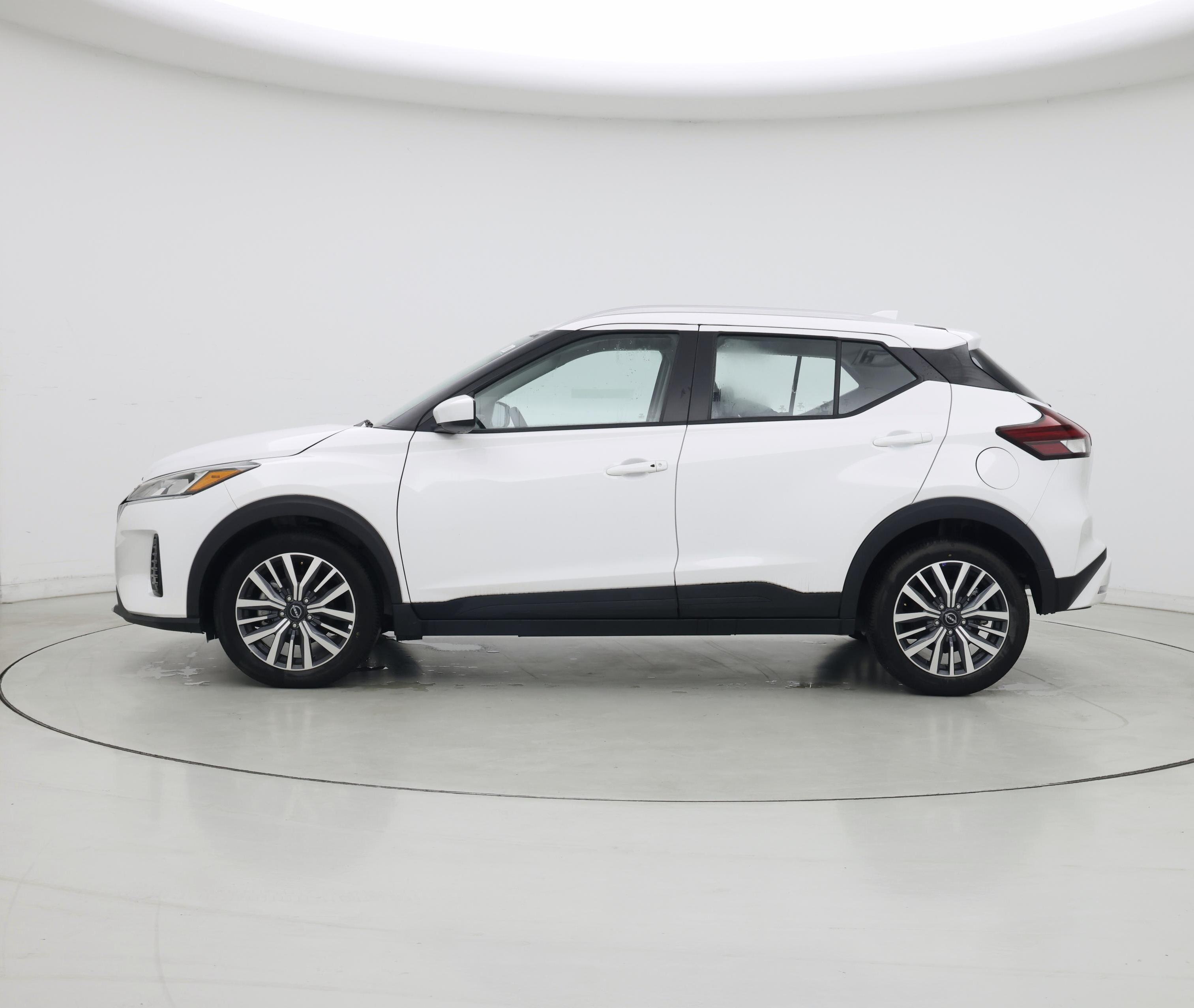 Thumbnail: 2024 Nissan Kicks - 3