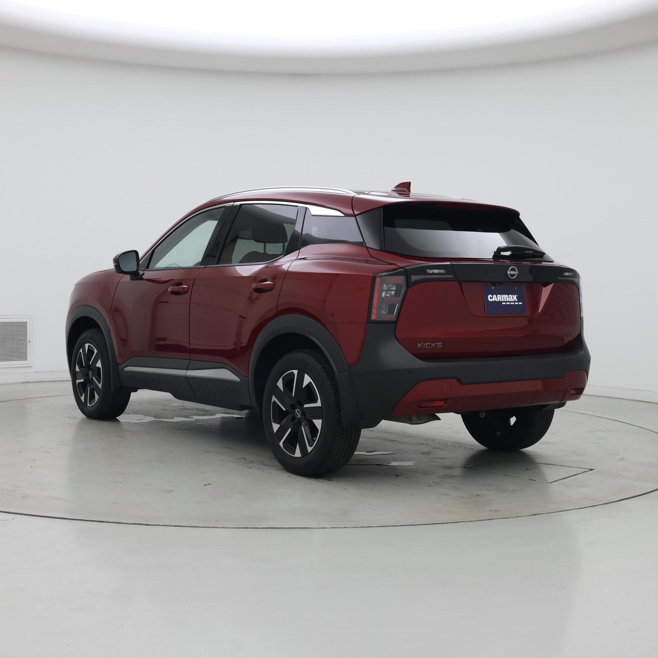 Thumbnail: 2025 Nissan Kicks - 2