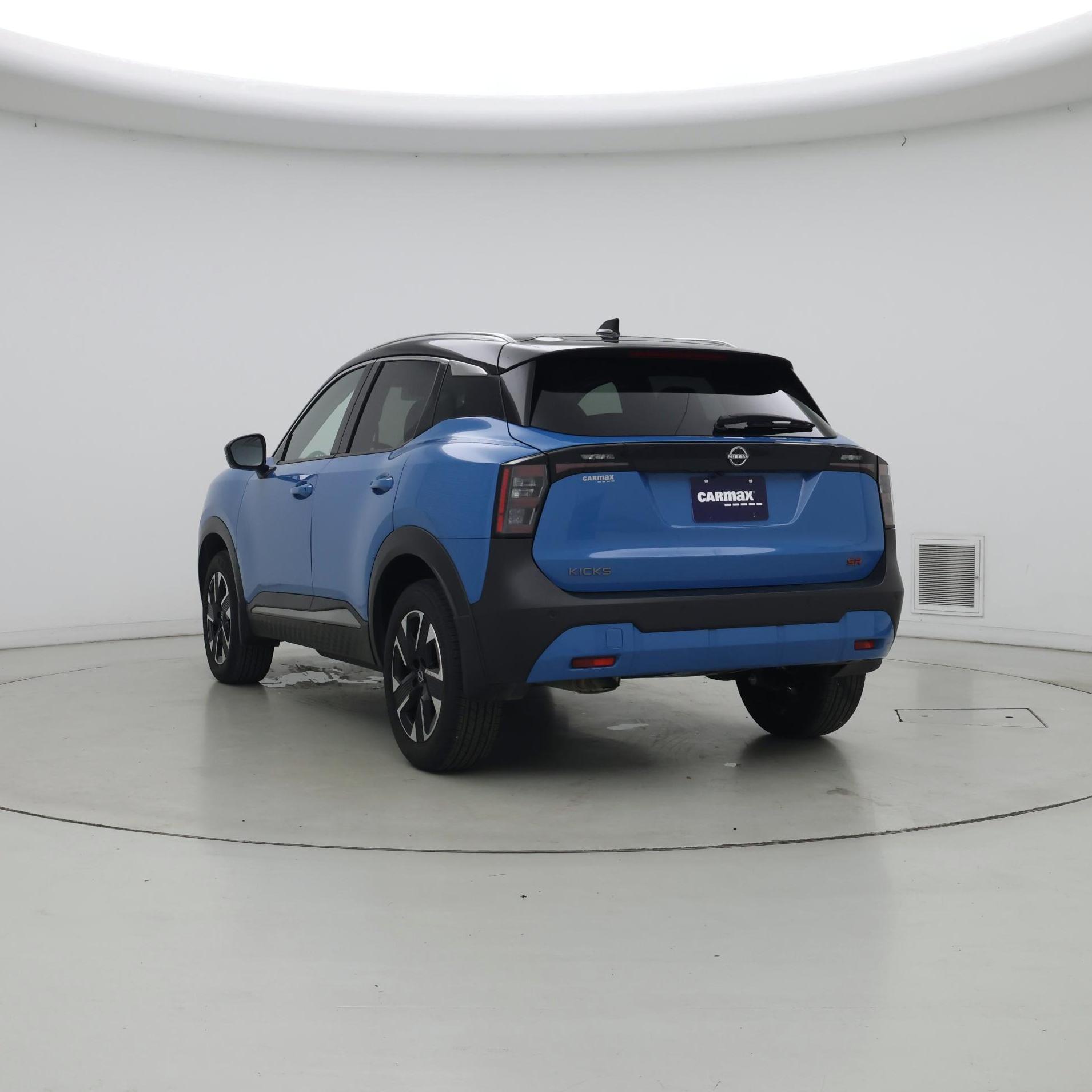 Thumbnail: 2025 Nissan Kicks - 2
