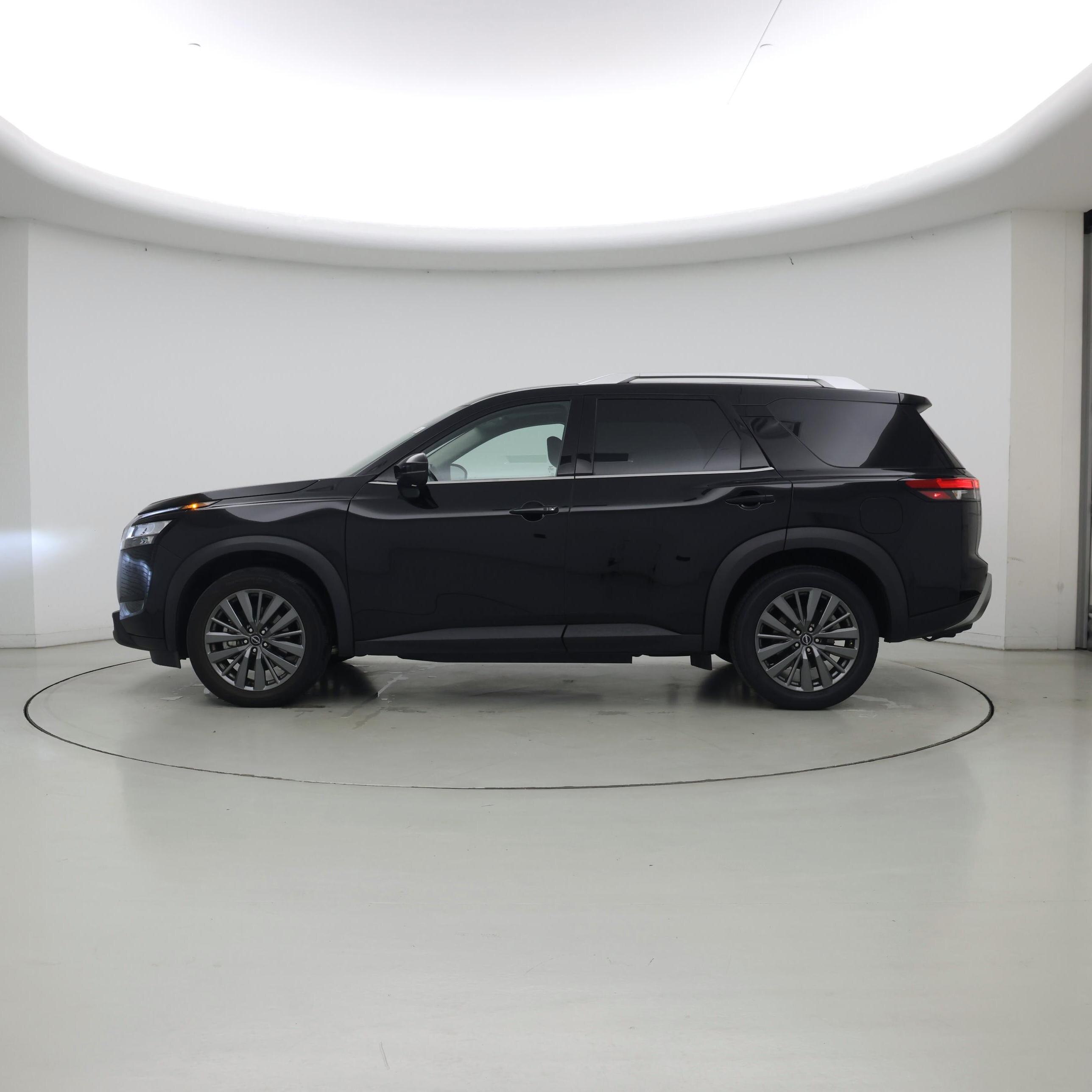 Thumbnail: 2024 Nissan Pathfinder - 3
