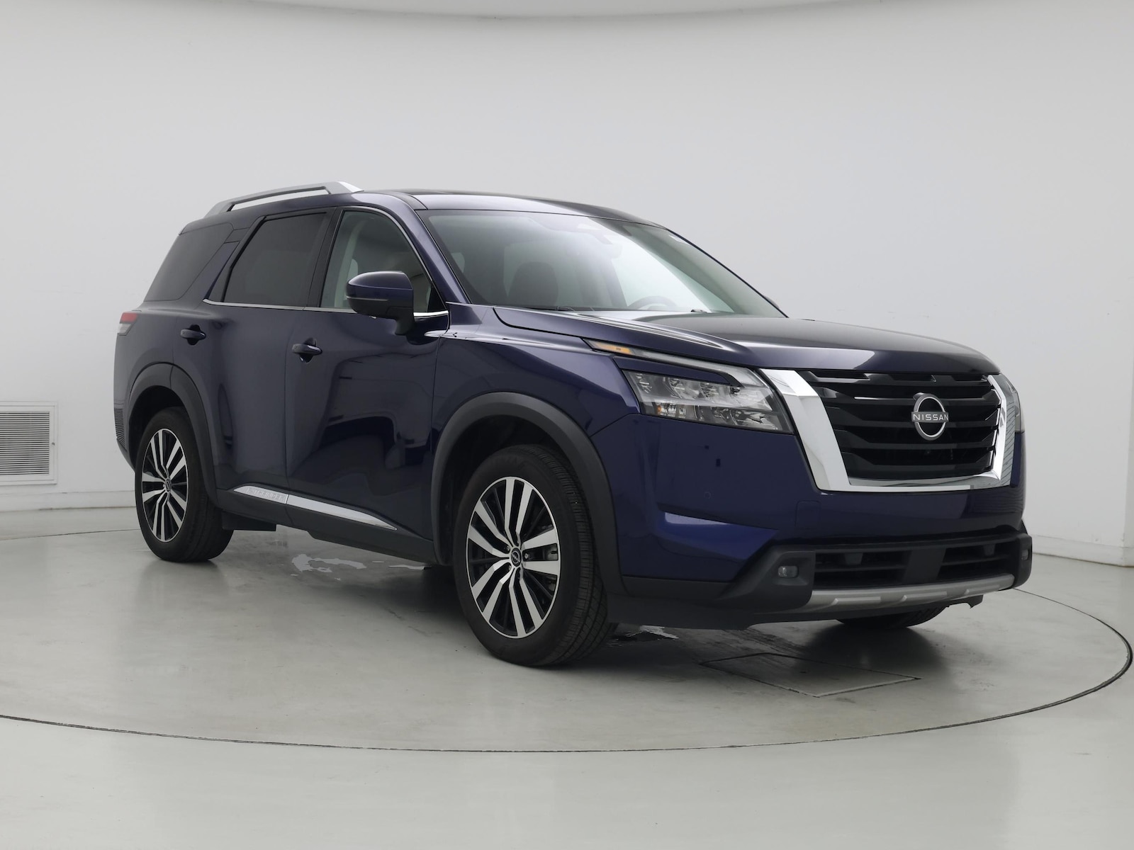 2025 Nissan Pathfinder Platinum - Photo 2