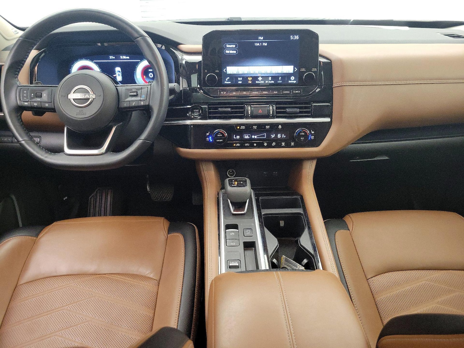 2025 Nissan Pathfinder Platinum - Photo 10