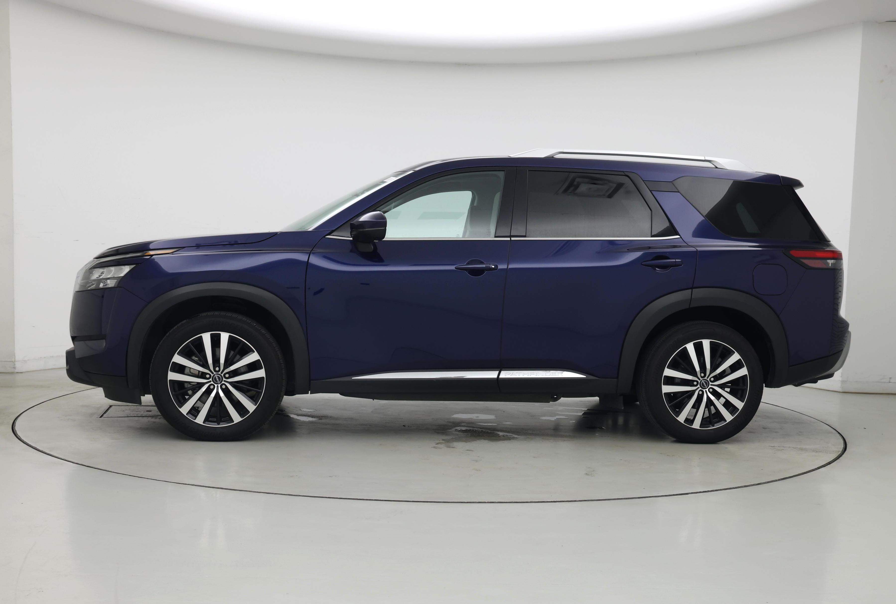Thumbnail: 2025 Nissan Pathfinder - 3
