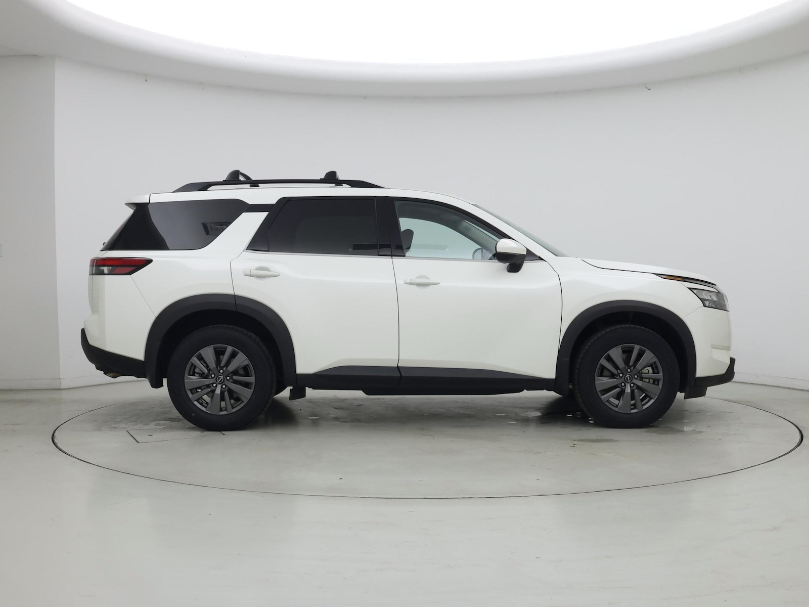 2023 Nissan Pathfinder SV - Photo 8