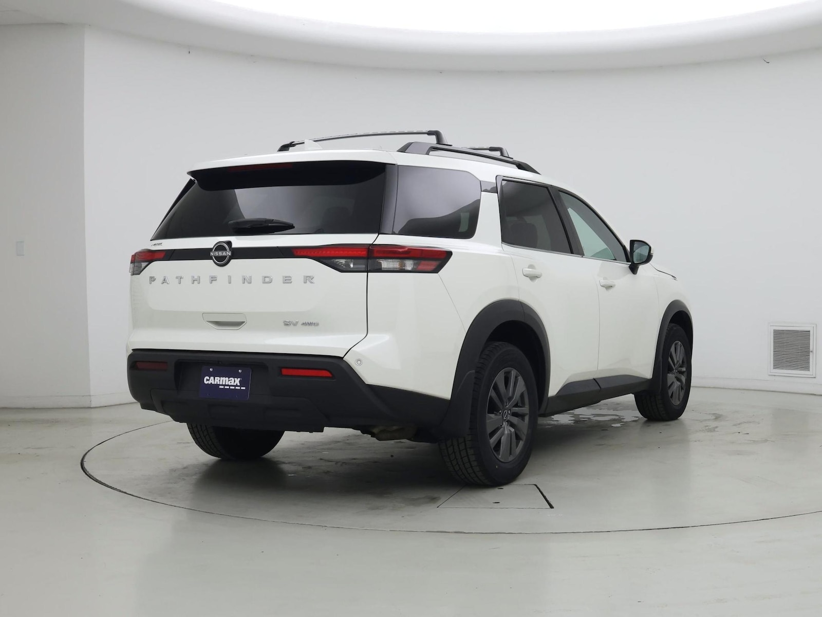2023 Nissan Pathfinder SV - Photo 9