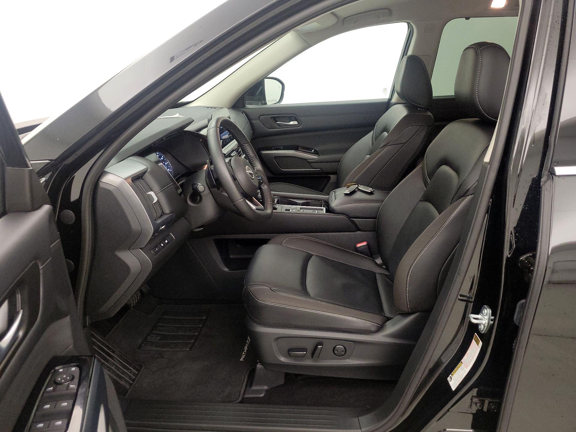 Thumbnail: 2025 Nissan Pathfinder - 11