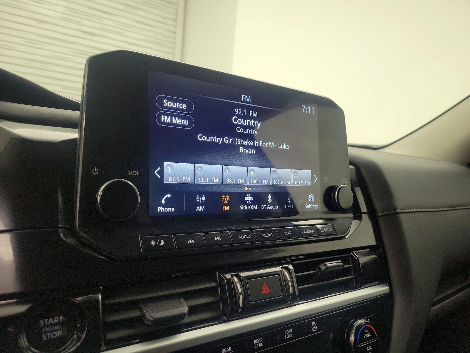2025 Nissan Pathfinder SL - Photo 16