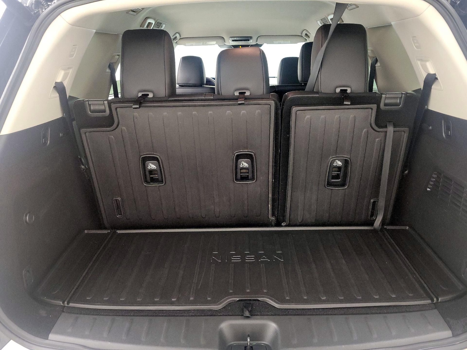 2025 Nissan Pathfinder SL - Photo 22