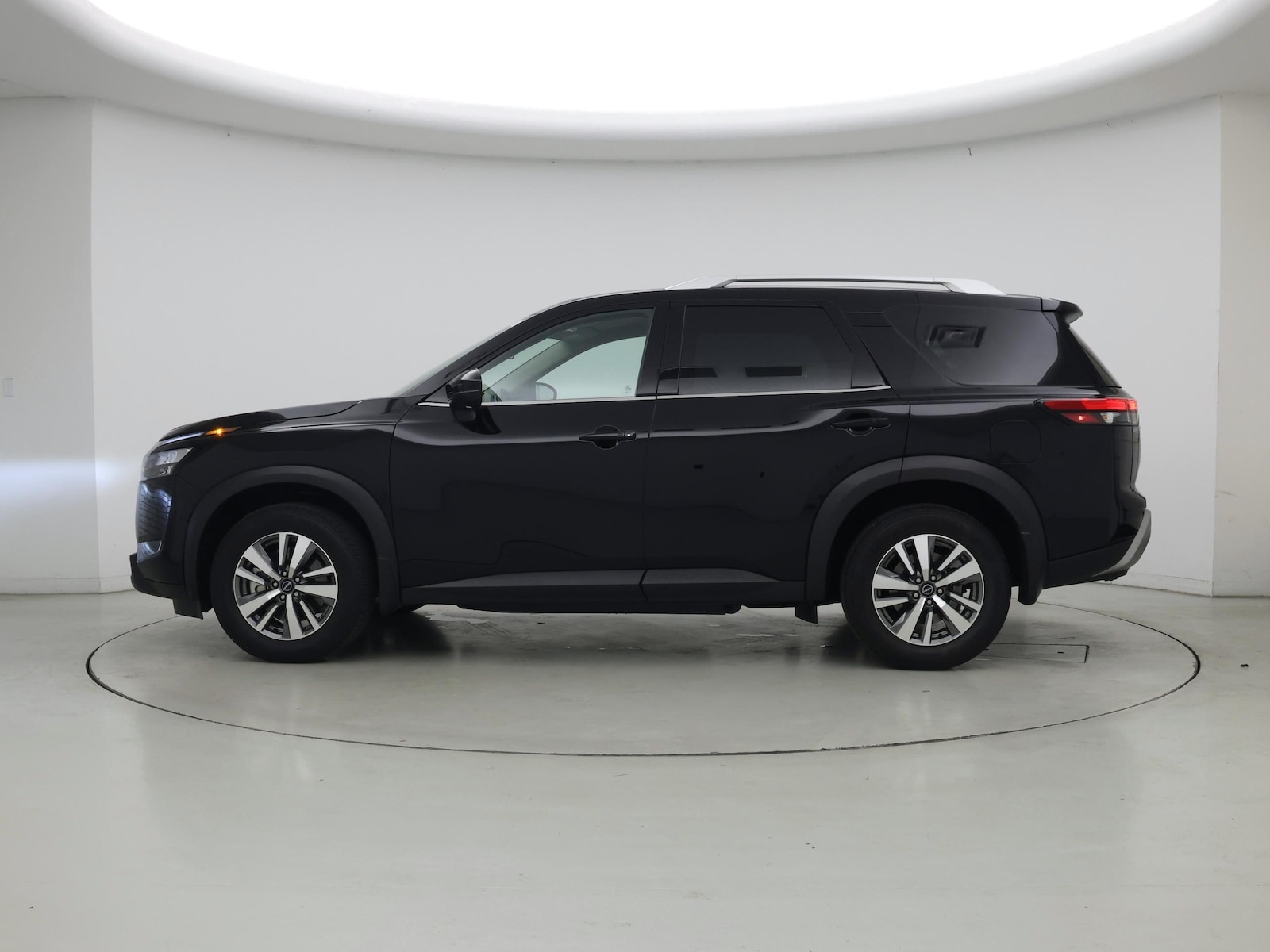 2025 Nissan Pathfinder SL - Photo 4
