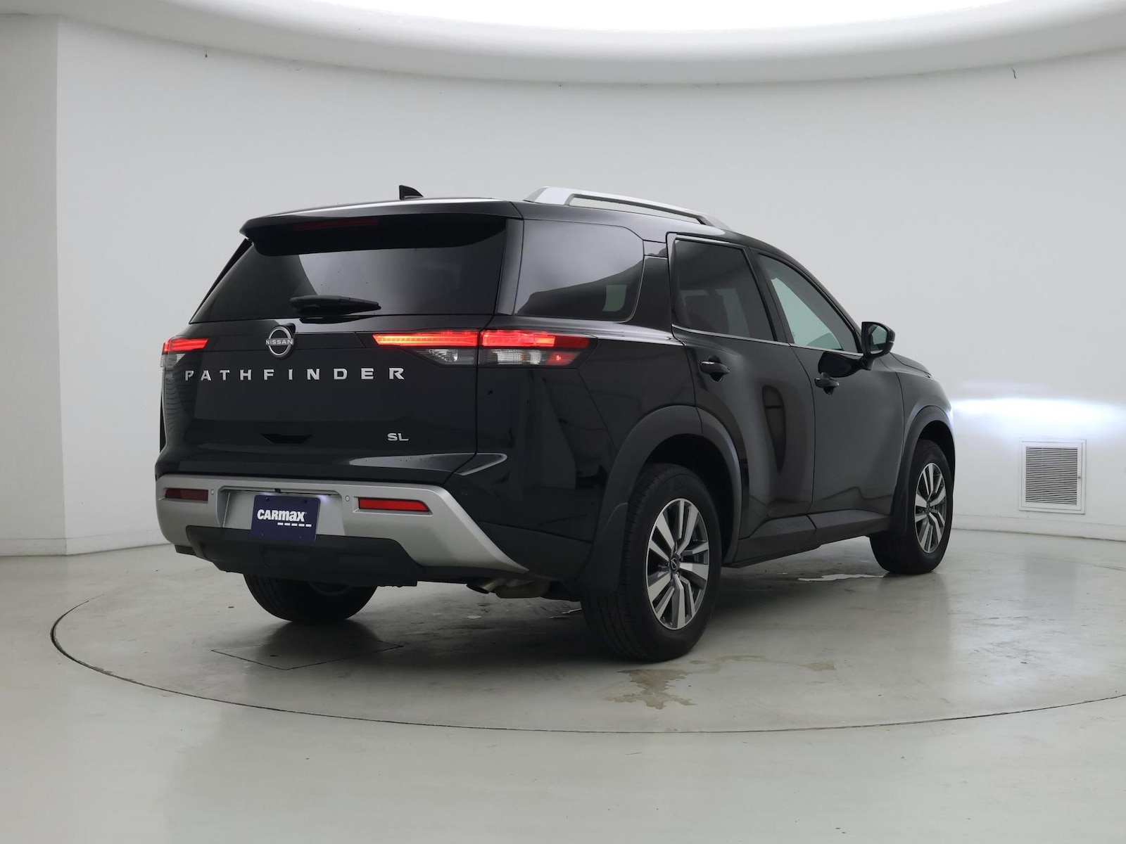 2025 Nissan Pathfinder SL - Photo 9
