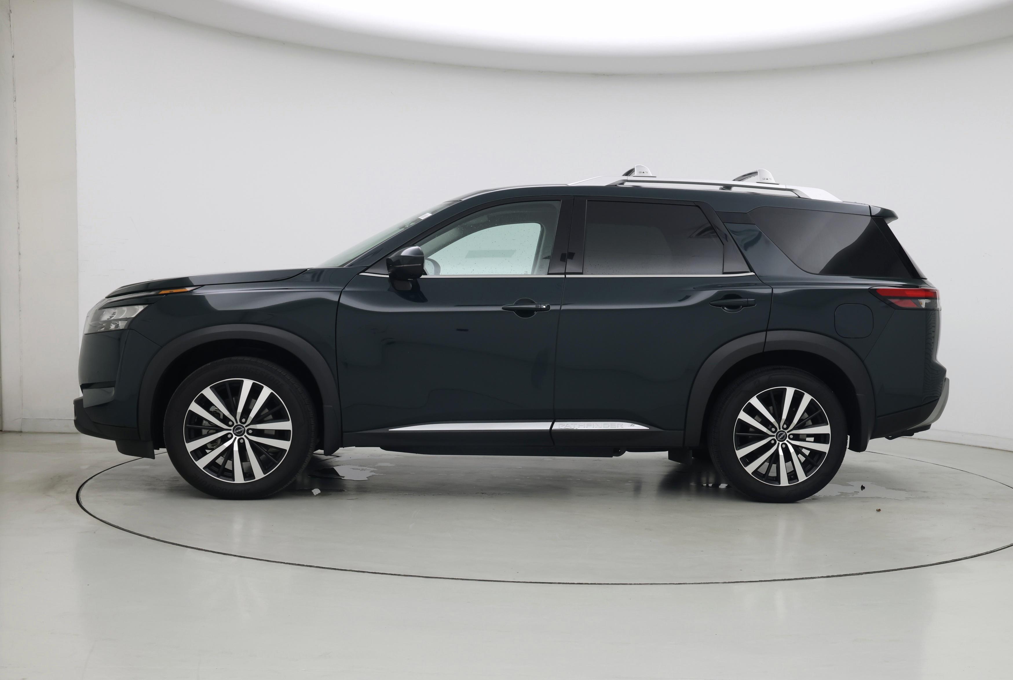 Thumbnail: 2025 Nissan Pathfinder - 3