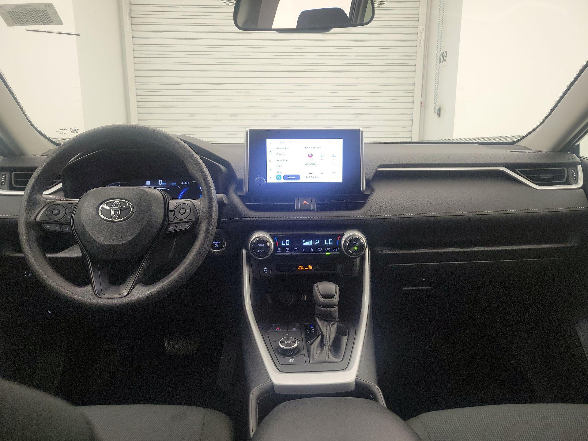 Thumbnail: 2025 Toyota RAV4 - 9