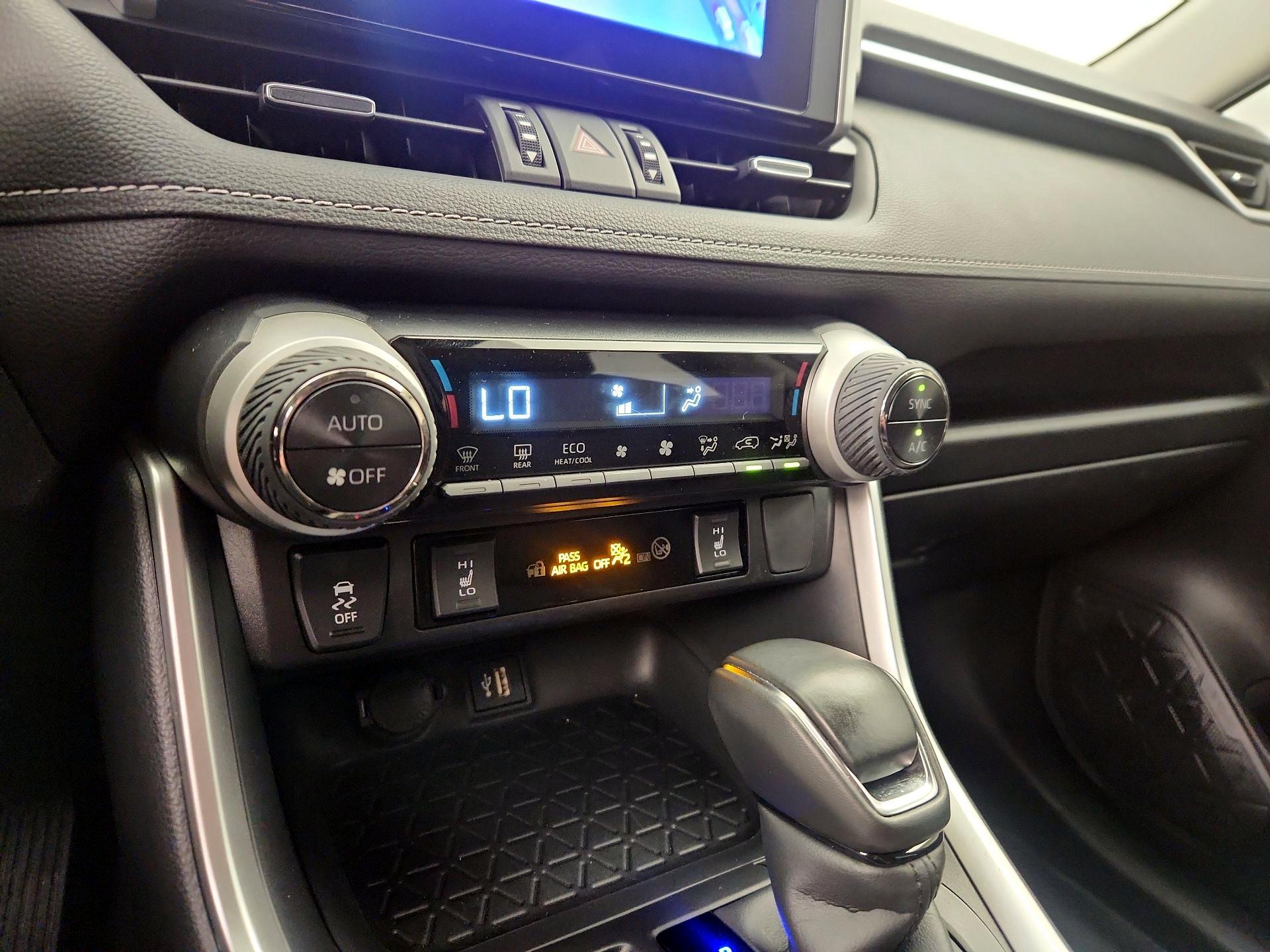 Thumbnail: 2024 Toyota RAV4 - 16