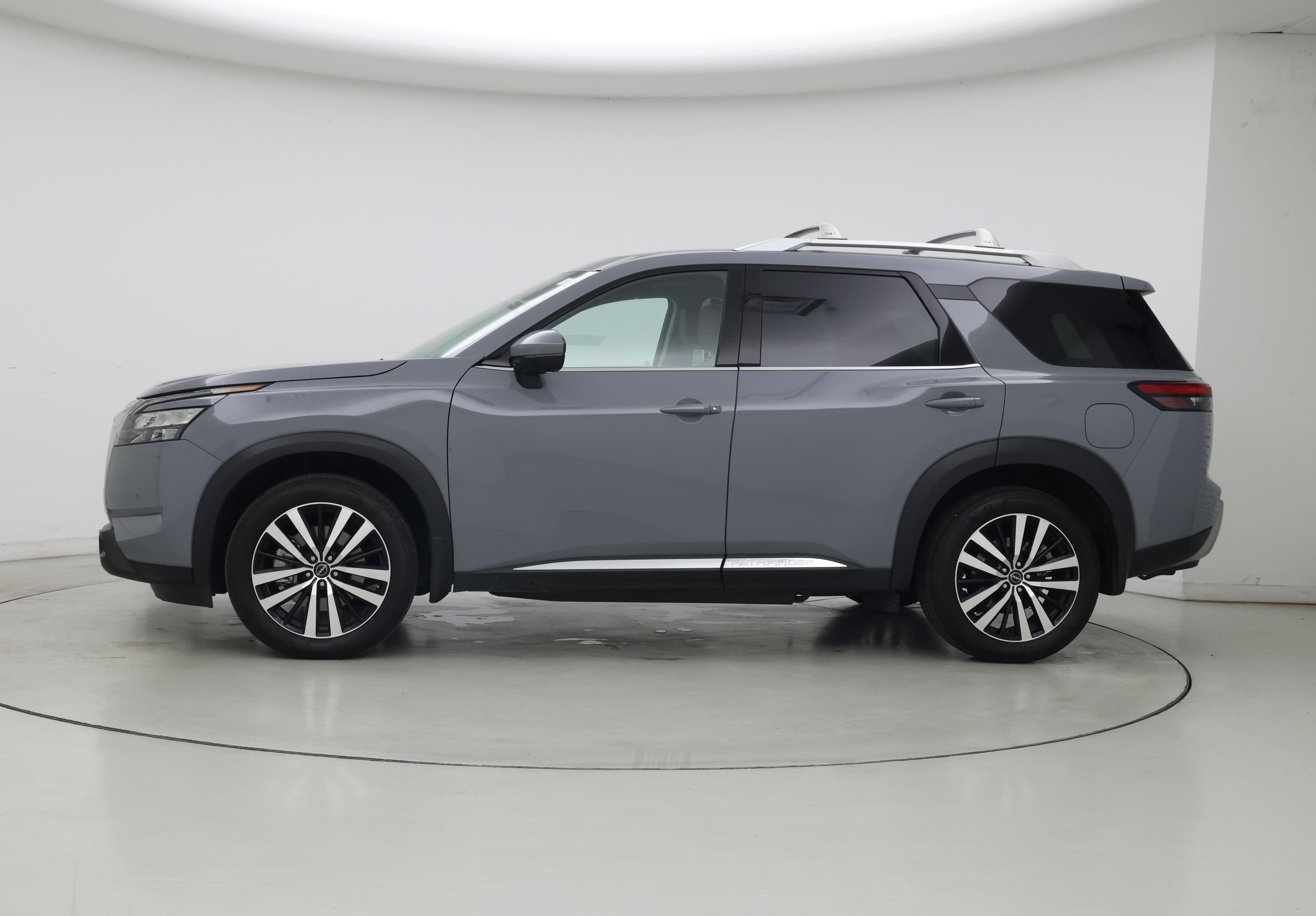 Thumbnail: 2025 Nissan Pathfinder - 3