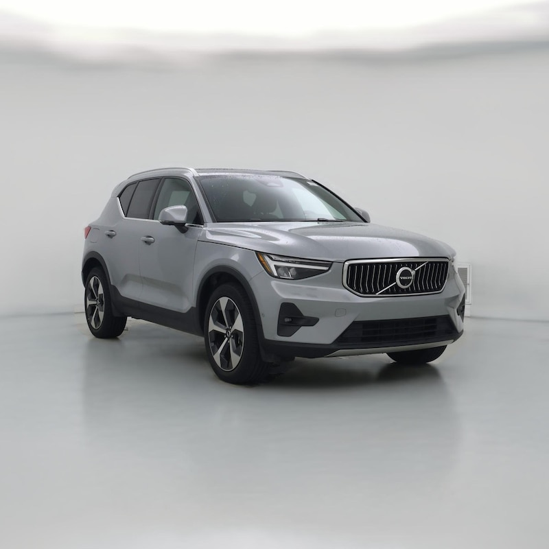 2024 Volvo XC40 B5 Plus Bright Theme