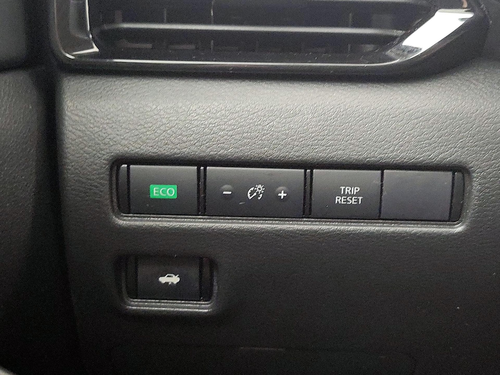 2024 Nissan Sentra SV - Photo 14