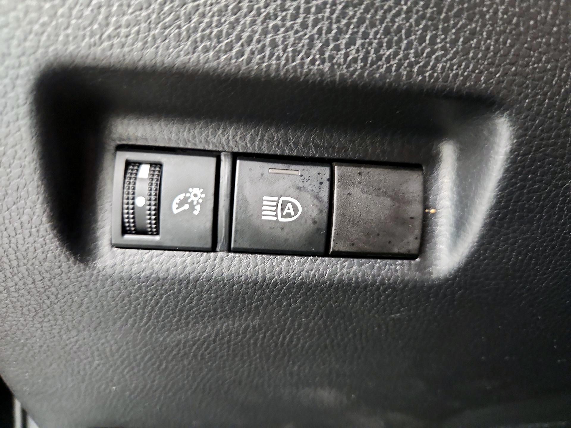 Thumbnail: 2023 Toyota RAV4 - 13