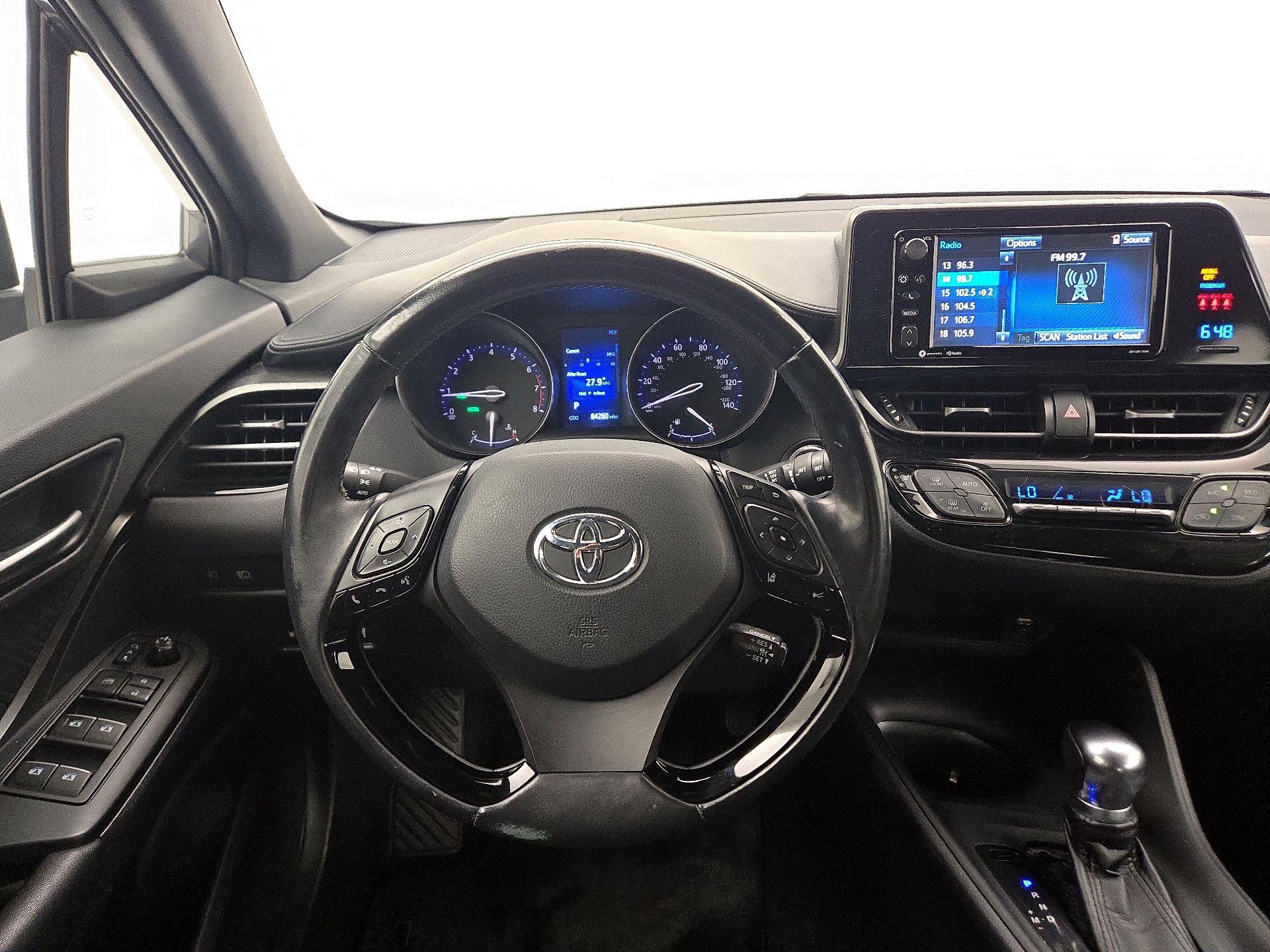 Thumbnail: 2018 Toyota C-HR - 10