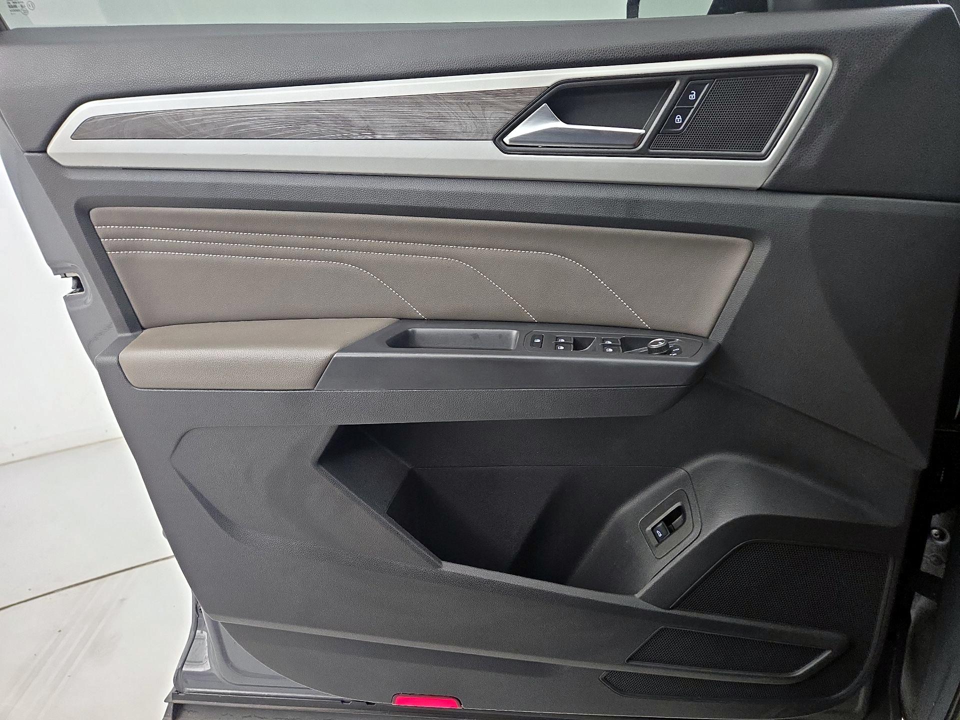 Thumbnail: 2021 Volkswagen Atlas - 12