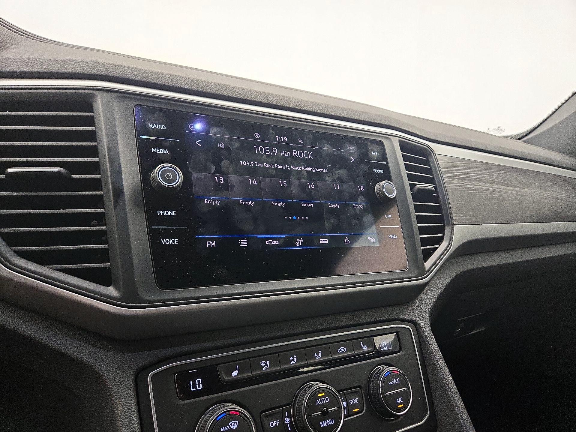 Thumbnail: 2021 Volkswagen Atlas - 15