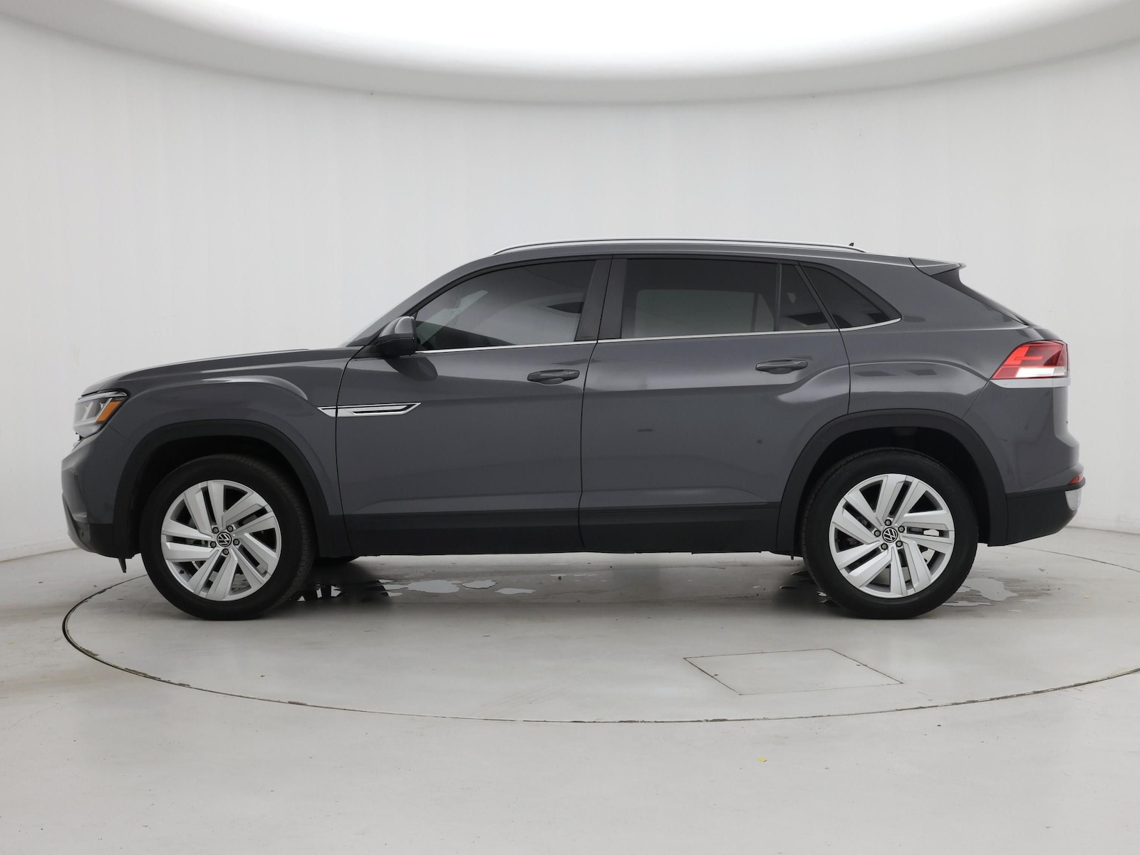 2021 Volkswagen Atlas Cross Sport SE w/Tech - Photo 4
