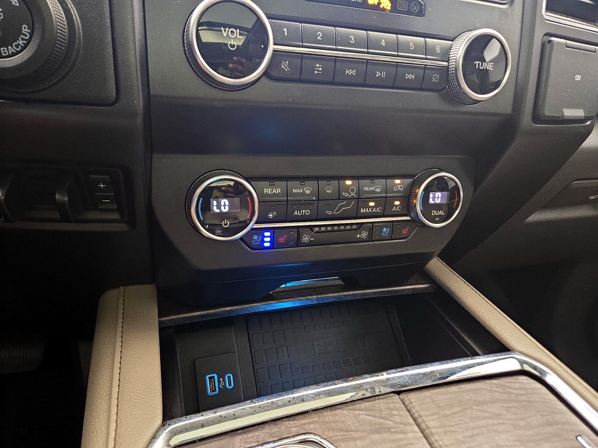 Thumbnail: 2021 Ford Expedition - 17