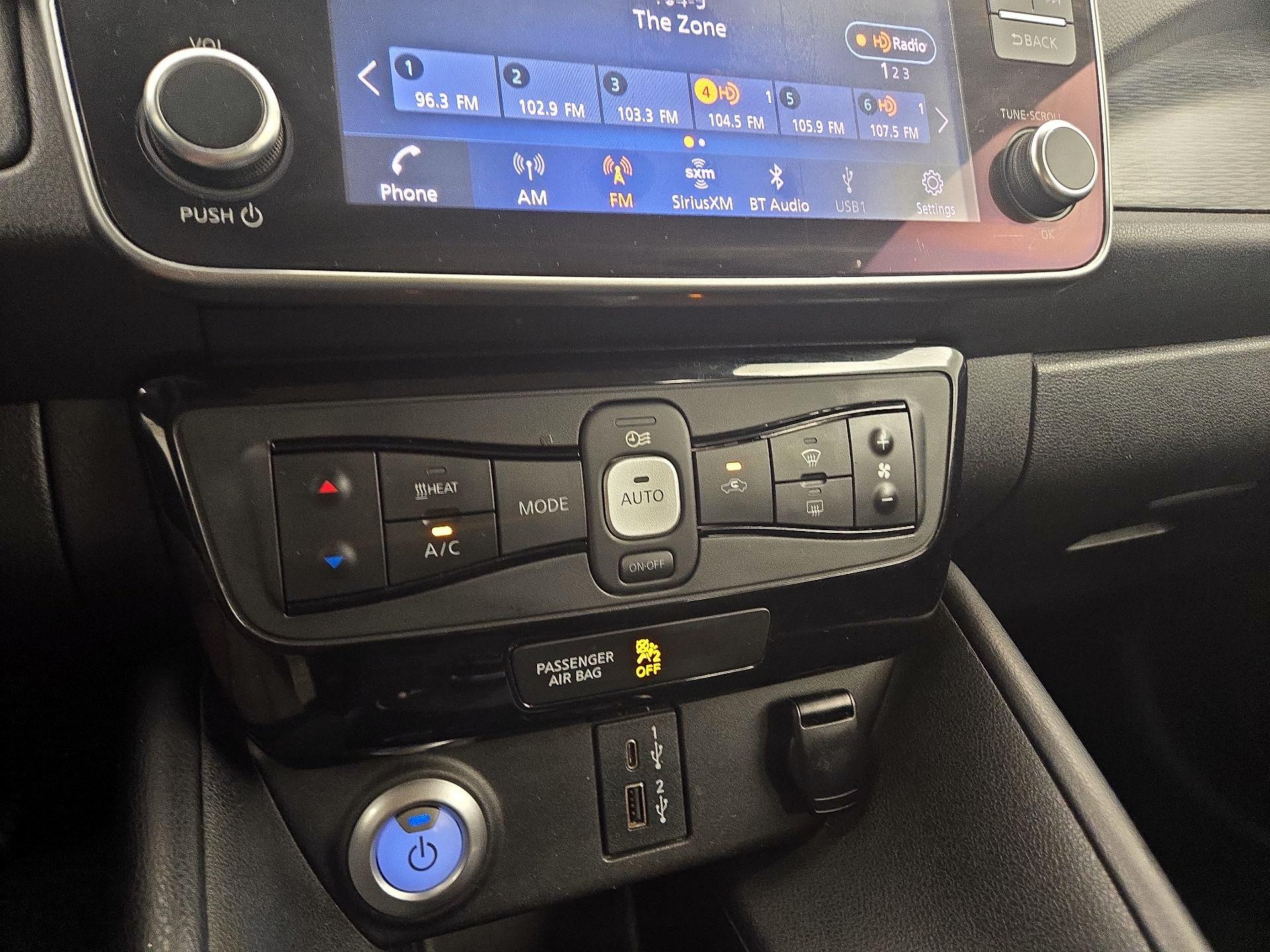Thumbnail: 2020 Nissan Leaf - 16